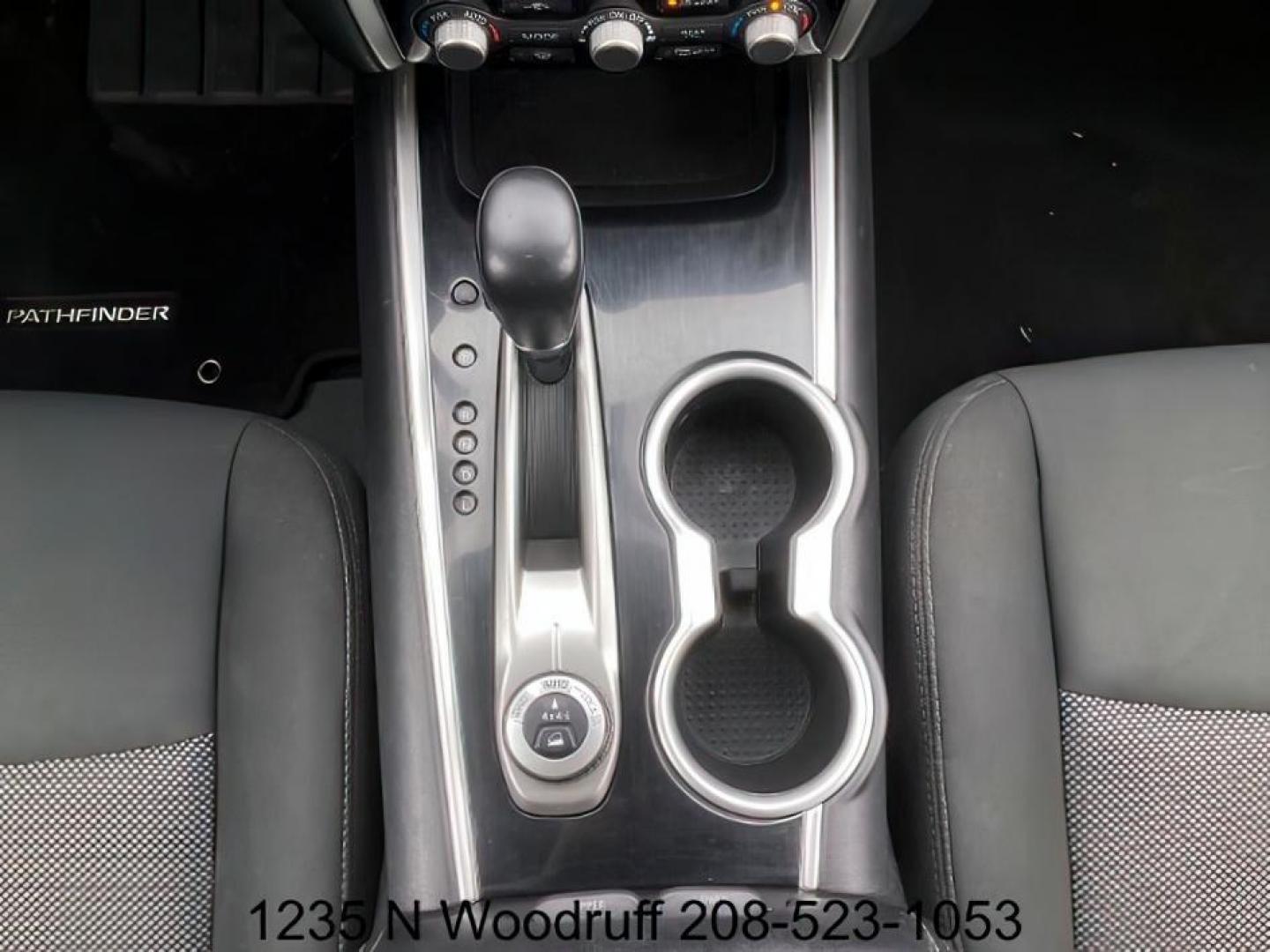 2020 Magnetic Black Pearl /Charcoal, leatherette/cloth Nissan Pathfinder SV 4WD (5N1DR2BM7LC) with an 3.5L V6 DOHC 24V engine, Continuously Variable Transmission transmission, located at 1235 N Woodruff Ave., Idaho Falls, 83401, (208) 523-1053, 43.507172, -112.000488 - At Timberline Auto, finding a great deal on your next vehicle is always easy! Our experienced sales staff's goal is to help find you the right vehicle at the right price! Our knowledgeable finance department has options for almost any credit score. We offer extended service contract options to prote - Photo#24