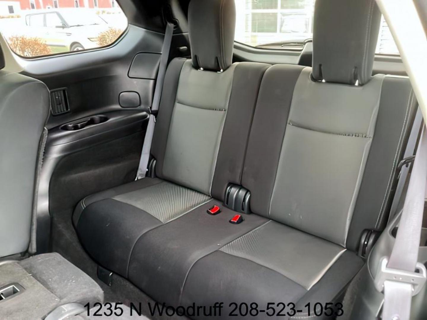 2020 Magnetic Black Pearl /Charcoal, leatherette/cloth Nissan Pathfinder SV 4WD (5N1DR2BM7LC) with an 3.5L V6 DOHC 24V engine, Continuously Variable Transmission transmission, located at 1235 N Woodruff Ave., Idaho Falls, 83401, (208) 523-1053, 43.507172, -112.000488 - At Timberline Auto, finding a great deal on your next vehicle is always easy! Our experienced sales staff's goal is to help find you the right vehicle at the right price! Our knowledgeable finance department has options for almost any credit score. We offer extended service contract options to prote - Photo#26