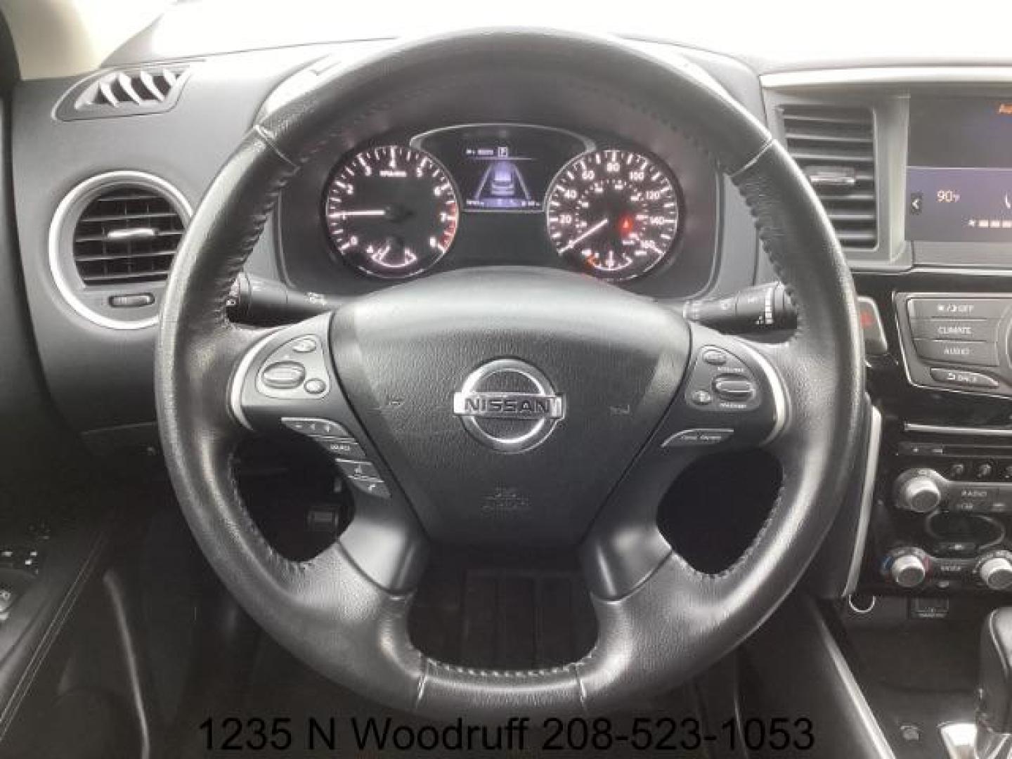 2020 Magnetic Black Pearl /Charcoal, leatherette/cloth Nissan Pathfinder SV 4WD (5N1DR2BM7LC) with an 3.5L V6 DOHC 24V engine, Continuously Variable Transmission transmission, located at 1235 N Woodruff Ave., Idaho Falls, 83401, (208) 523-1053, 43.507172, -112.000488 - At Timberline Auto, finding a great deal on your next vehicle is always easy! Our experienced sales staff's goal is to help find you the right vehicle at the right price! Our knowledgeable finance department has options for almost any credit score. We offer extended service contract options to prote - Photo#21