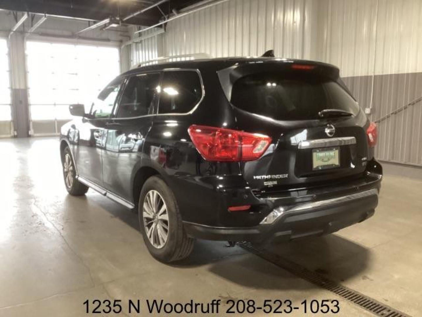 2020 Magnetic Black Pearl /Charcoal, leatherette/cloth Nissan Pathfinder SV 4WD (5N1DR2BM7LC) with an 3.5L V6 DOHC 24V engine, Continuously Variable Transmission transmission, located at 1235 N Woodruff Ave., Idaho Falls, 83401, (208) 523-1053, 43.507172, -112.000488 - At Timberline Auto, finding a great deal on your next vehicle is always easy! Our experienced sales staff's goal is to help find you the right vehicle at the right price! Our knowledgeable finance department has options for almost any credit score. We offer extended service contract options to prote - Photo#2
