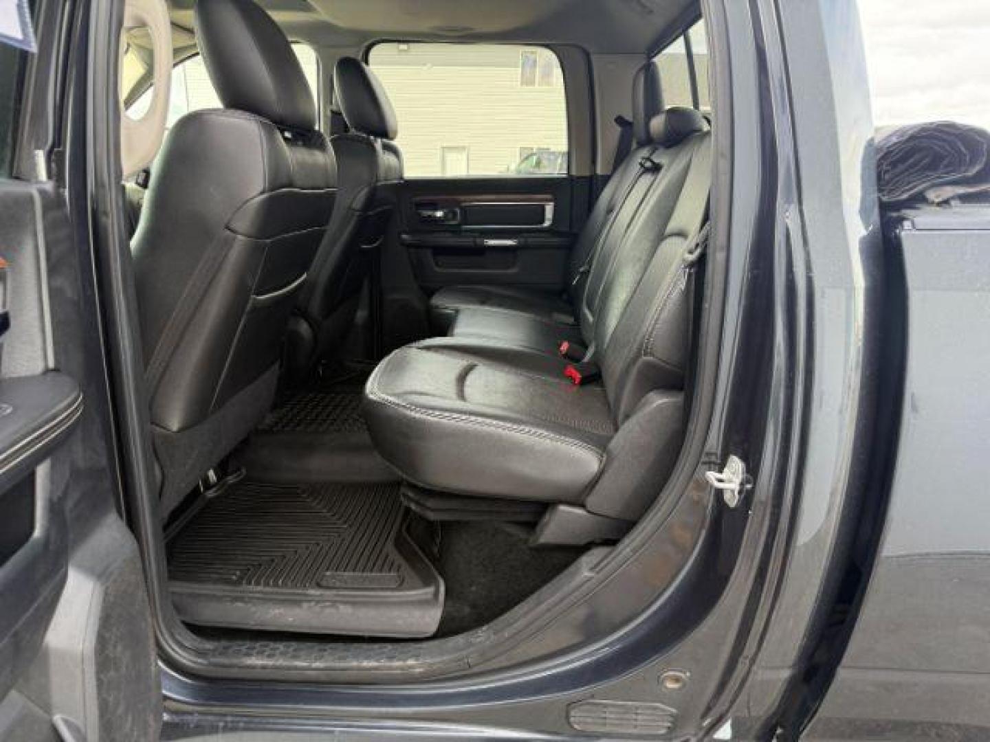 2014 GRAY /Black RAM 2500 Laramie Crew Cab SWB 4WD (3C6UR5FJ5EG) with an 6.4 engine, 6-Speed Automatic transmission, located at 1235 N Woodruff Ave., Idaho Falls, 83401, (208) 523-1053, 43.507172, -112.000488 - Photo#18