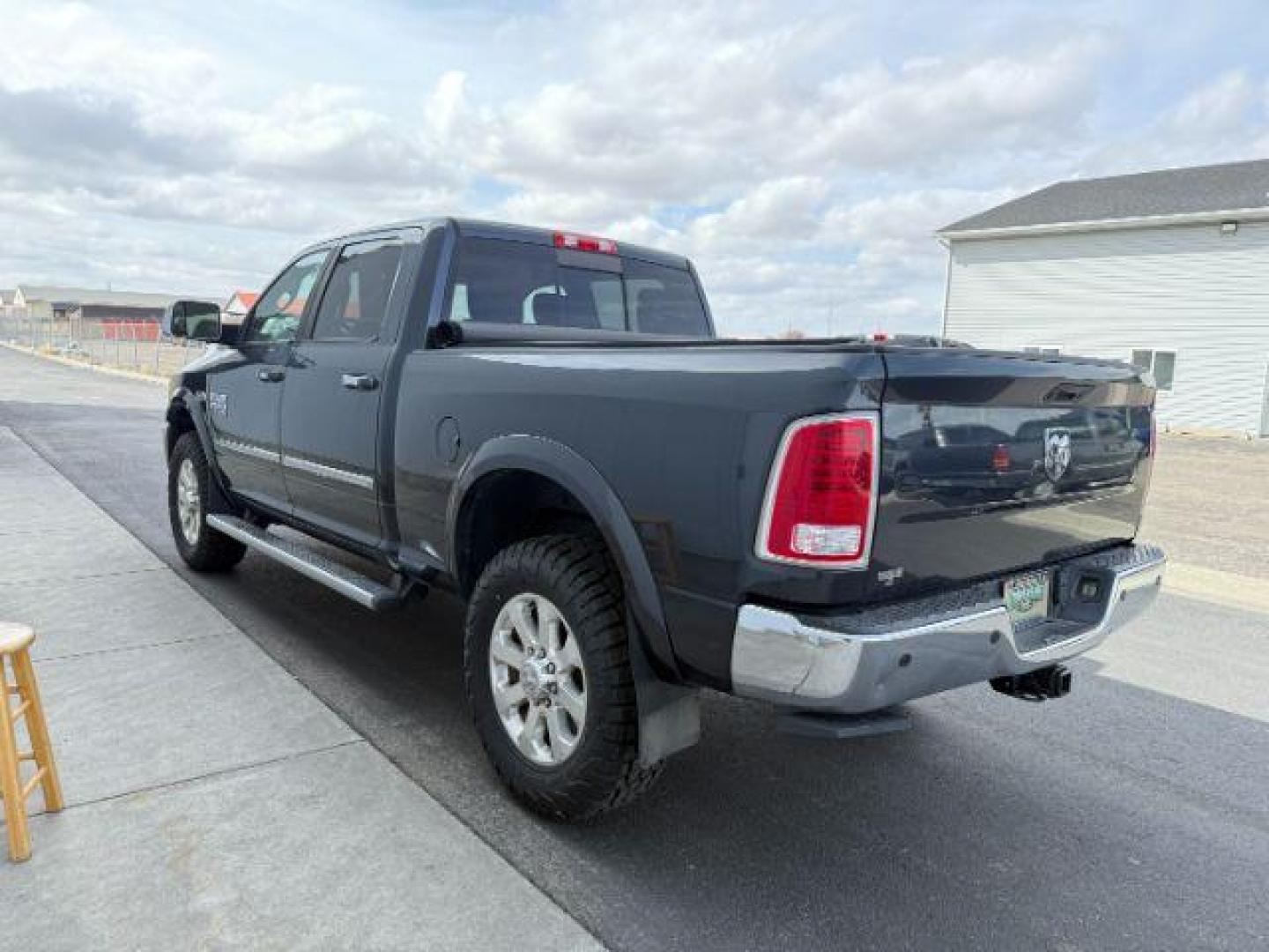 2014 GRAY /Black RAM 2500 Laramie Crew Cab SWB 4WD (3C6UR5FJ5EG) with an 6.4 engine, 6-Speed Automatic transmission, located at 1235 N Woodruff Ave., Idaho Falls, 83401, (208) 523-1053, 43.507172, -112.000488 - Photo#1