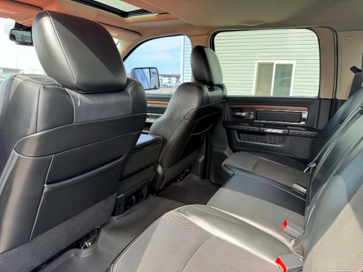2013 Bright White Clearcoat /Black Ram 3500 (3C63R3EL8DG) with an 67L L6 OHV 24V TURBO DIESEL engine, Automatic transmission, located at 1175 N Woodruff Ave, Idaho Falls, ID, 83401, 43.506901, -111.999657 - At Timberline Auto, finding a great deal on your next vehicle is always easy! Our experienced sales staff's goal is to help find you the right vehicle at the right price! Our knowledgeable finance department has options for almost any credit score. We offer extended service contract options to prote - Photo#20