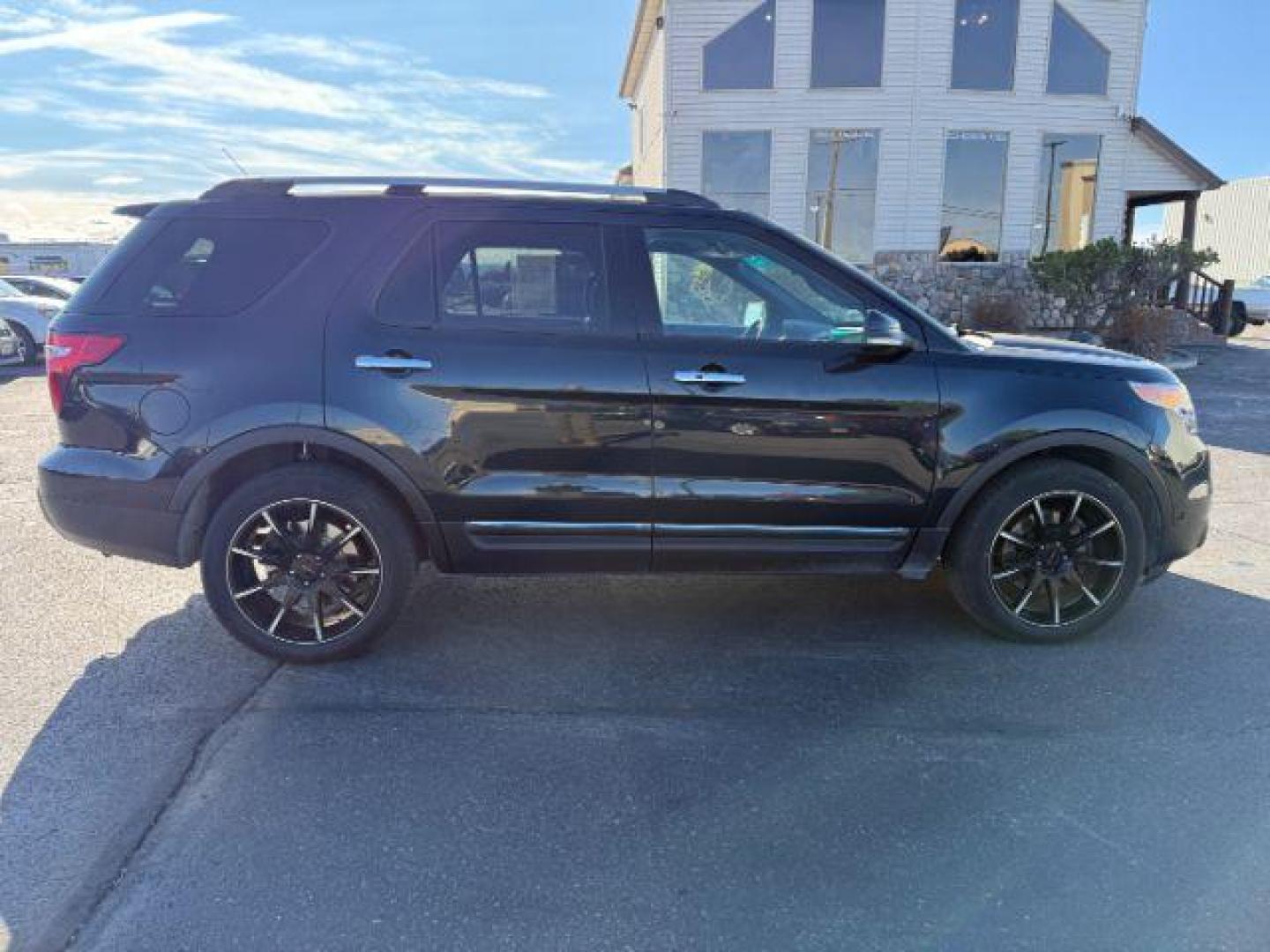 2015 Tuxedo Black Metallic /Charcoal Black, leather Ford Explorer Limited 4WD (1FM5K8F89FG) with an 3.5L V6 DOHC 24V engine, 6-Speed Automatic transmission, located at 1235 N Woodruff Ave., Idaho Falls, 83401, (208) 523-1053, 43.507172, -112.000488 - At Timberline Auto, finding a great deal on your next vehicle is always easy! Our experienced sales staff's goal is to help find you the right vehicle at the right price! Our knowledgeable finance department has options for almost any credit score. We offer extended service contract options to prote - Photo#8
