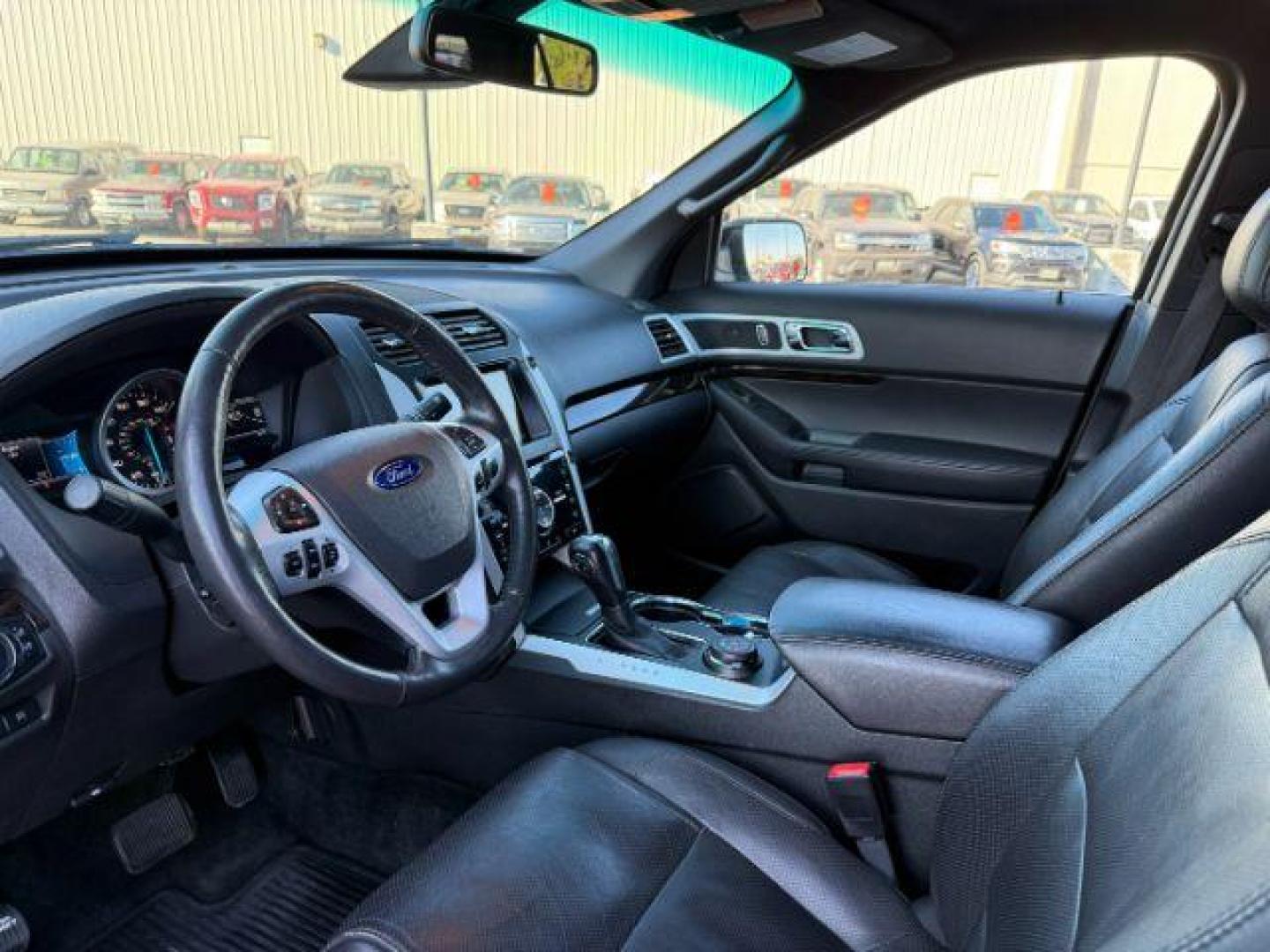 2015 Tuxedo Black Metallic /Charcoal Black, leather Ford Explorer Limited 4WD (1FM5K8F89FG) with an 3.5L V6 DOHC 24V engine, 6-Speed Automatic transmission, located at 1235 N Woodruff Ave., Idaho Falls, 83401, (208) 523-1053, 43.507172, -112.000488 - At Timberline Auto, finding a great deal on your next vehicle is always easy! Our experienced sales staff's goal is to help find you the right vehicle at the right price! Our knowledgeable finance department has options for almost any credit score. We offer extended service contract options to prote - Photo#14