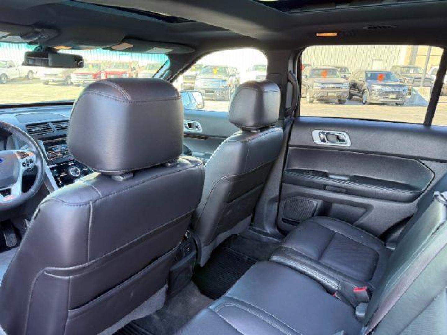 2015 Tuxedo Black Metallic /Charcoal Black, leather Ford Explorer Limited 4WD (1FM5K8F89FG) with an 3.5L V6 DOHC 24V engine, 6-Speed Automatic transmission, located at 1235 N Woodruff Ave., Idaho Falls, 83401, (208) 523-1053, 43.507172, -112.000488 - At Timberline Auto, finding a great deal on your next vehicle is always easy! Our experienced sales staff's goal is to help find you the right vehicle at the right price! Our knowledgeable finance department has options for almost any credit score. We offer extended service contract options to prote - Photo#24