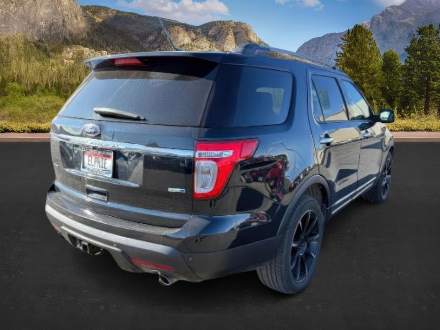 2015 Tuxedo Black Metallic /Charcoal Black, leather Ford Explorer (1FM5K8F89FG) with an 35L V6 DOHC 24V engine, Automatic transmission, located at 1175 N Woodruff Ave, Idaho Falls, ID, 83401, 43.506901, -111.999657 - At Timberline Auto, finding a great deal on your next vehicle is always easy! Our experienced sales staff's goal is to help find you the right vehicle at the right price! Our knowledgeable finance department has options for almost any credit score. We offer extended service contract options to prote - Photo#7