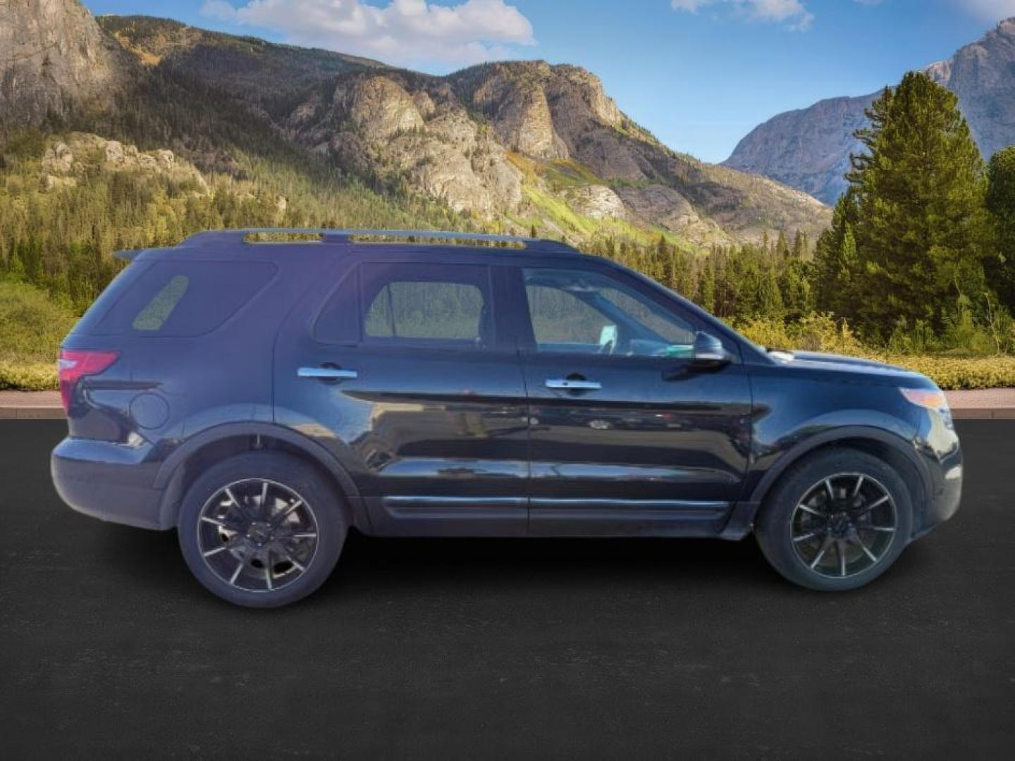 2015 Tuxedo Black Metallic /Charcoal Black, leather Ford Explorer (1FM5K8F89FG) with an 35L V6 DOHC 24V engine, Automatic transmission, located at 1175 N Woodruff Ave, Idaho Falls, ID, 83401, 43.506901, -111.999657 - At Timberline Auto, finding a great deal on your next vehicle is always easy! Our experienced sales staff's goal is to help find you the right vehicle at the right price! Our knowledgeable finance department has options for almost any credit score. We offer extended service contract options to prote - Photo#8