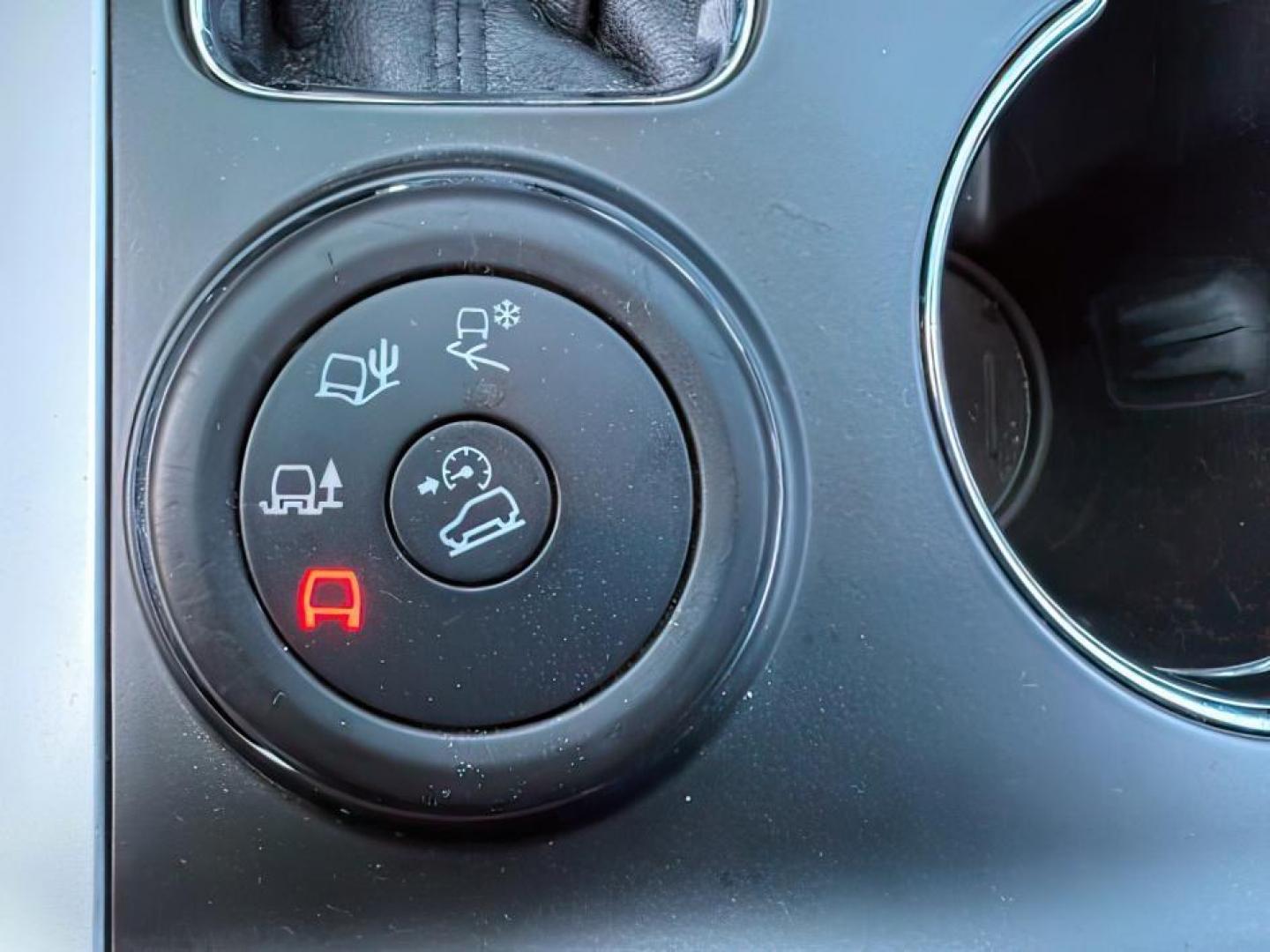 2015 Tuxedo Black Metallic /Charcoal Black, leather Ford Explorer (1FM5K8F89FG) with an 35L V6 DOHC 24V engine, Automatic transmission, located at 1175 N Woodruff Ave, Idaho Falls, ID, 83401, 43.506901, -111.999657 - At Timberline Auto, finding a great deal on your next vehicle is always easy! Our experienced sales staff's goal is to help find you the right vehicle at the right price! Our knowledgeable finance department has options for almost any credit score. We offer extended service contract options to prote - Photo#18