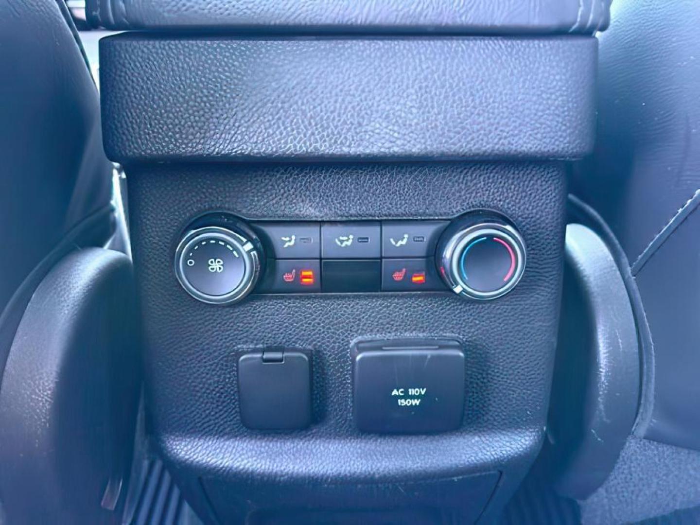 2015 Tuxedo Black Metallic /Charcoal Black, leather Ford Explorer (1FM5K8F89FG) with an 35L V6 DOHC 24V engine, Automatic transmission, located at 1175 N Woodruff Ave, Idaho Falls, ID, 83401, 43.506901, -111.999657 - At Timberline Auto, finding a great deal on your next vehicle is always easy! Our experienced sales staff's goal is to help find you the right vehicle at the right price! Our knowledgeable finance department has options for almost any credit score. We offer extended service contract options to prote - Photo#23