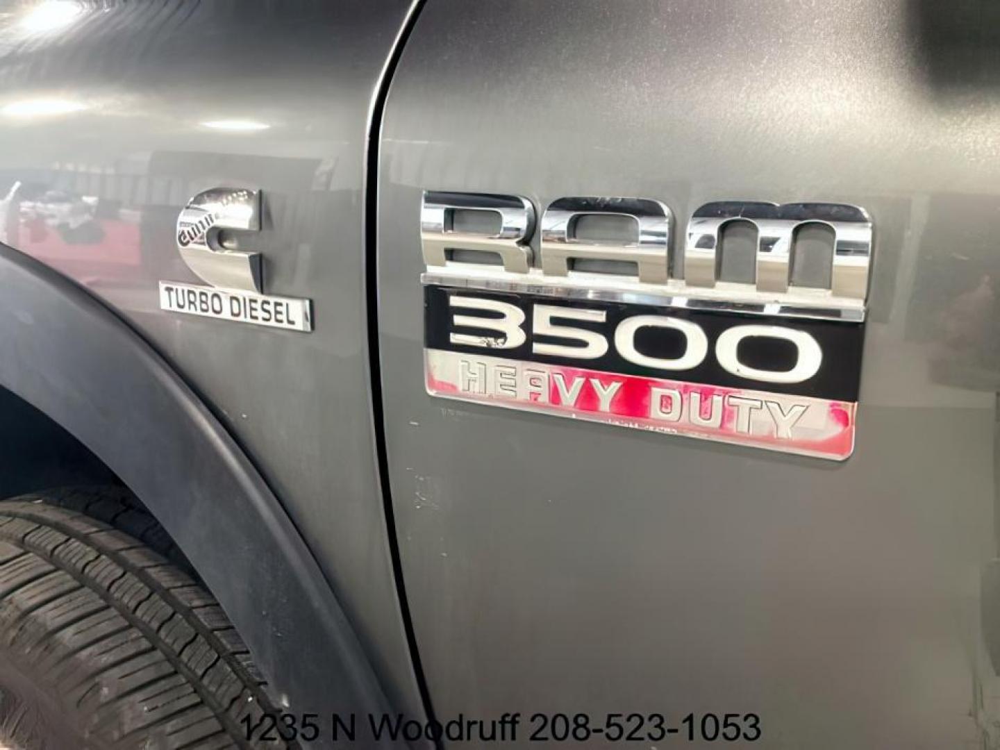 2007 GRAY /Medium Slate Gray Cloth Interior Dodge Ram 3500 SLT Quad Cab LWB 4WD DRW (3D7MX38C57G) with an 5.9L L6 OHV 24V TURBO DIESEL engine, 4-Speed Automatic transmission, located at 1235 N Woodruff Ave., Idaho Falls, 83401, (208) 523-1053, 43.507172, -112.000488 - At Timberline Auto, finding a great deal on your next vehicle is always easy! Our experienced sales staff's goal is to help find you the right vehicle at the right price! Our knowledgeable finance department has options for almost any credit score. We offer extended service contract options to prote - Photo#8