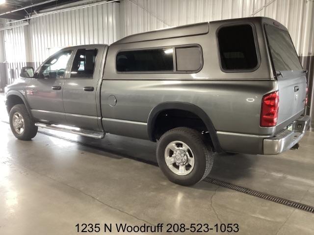 2007 GRAY /Medium Slate Gray Cloth Interior Dodge Ram 3500 SLT QUAD CAB LONGBED 4WD SRW (3D7MX38C57G) with an 5.9L L6 OHV 24V TURBO DIESEL engine, 4-Speed Automatic transmission, located at 1235 N Woodruff Ave., Idaho Falls, 83401, (208) 523-1053, 43.507172, -112.000488 - At Timberline Auto, finding a great deal on your next vehicle is always easy! Our experienced sales staff's goal is to help find you the right vehicle at the right price! Our knowledgeable finance department has options for almost any credit score. We offer extended service contract options to prote - Photo#17