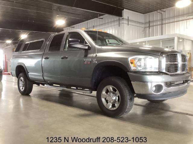 2007 GRAY /Medium Slate Gray Cloth Interior Dodge Ram 3500 SLT QUAD CAB LONGBED 4WD SRW (3D7MX38C57G) with an 5.9L L6 OHV 24V TURBO DIESEL engine, 4-Speed Automatic transmission, located at 1235 N Woodruff Ave., Idaho Falls, 83401, (208) 523-1053, 43.507172, -112.000488 - At Timberline Auto, finding a great deal on your next vehicle is always easy! Our experienced sales staff's goal is to help find you the right vehicle at the right price! Our knowledgeable finance department has options for almost any credit score. We offer extended service contract options to prote - Photo#20