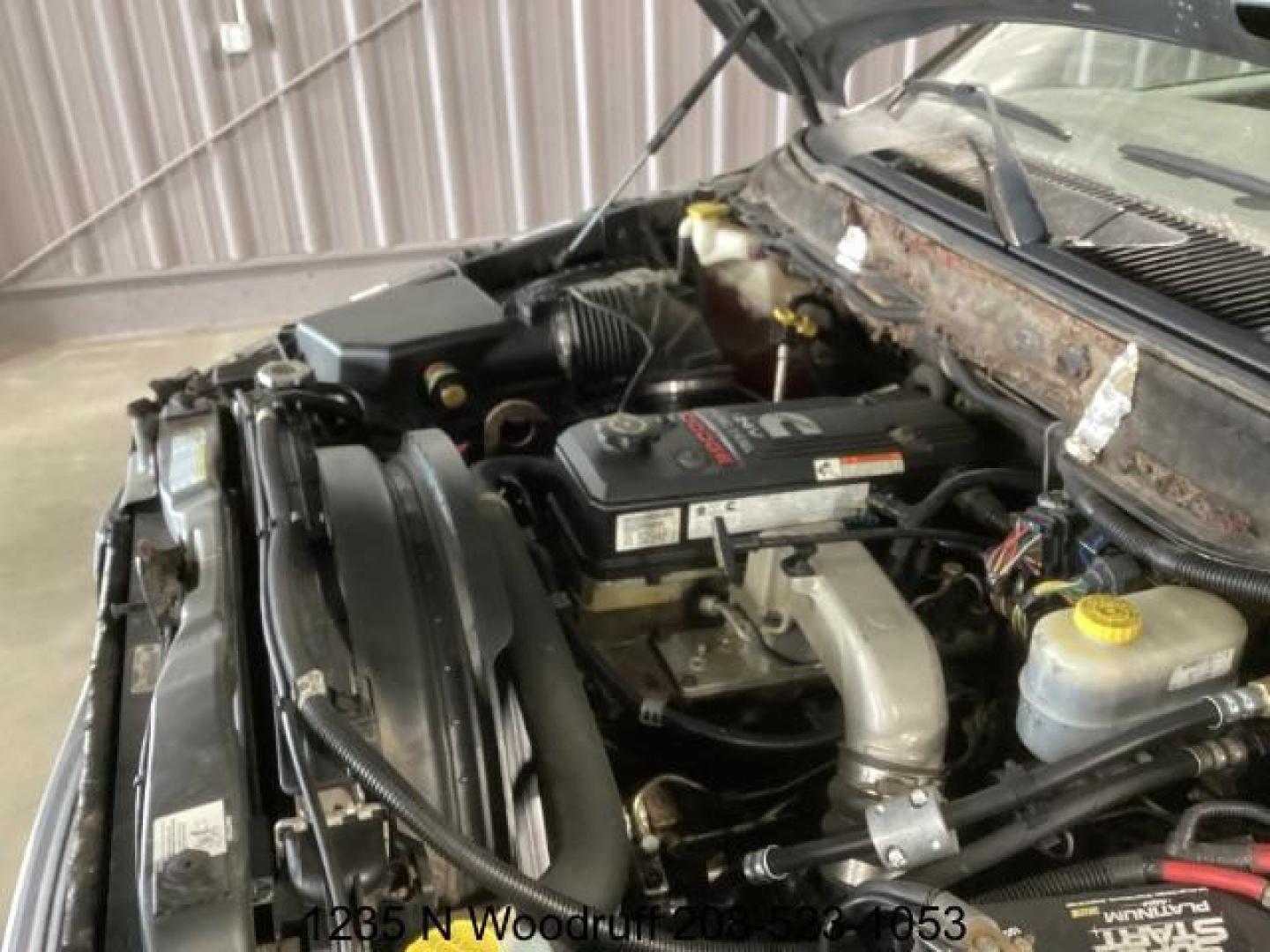 2007 GRAY /Medium Slate Gray Cloth Interior Dodge Ram 3500 SLT Quad Cab LWB 4WD DRW (3D7MX38C57G) with an 5.9L L6 OHV 24V TURBO DIESEL engine, 4-Speed Automatic transmission, located at 1235 N Woodruff Ave., Idaho Falls, 83401, (208) 523-1053, 43.507172, -112.000488 - At Timberline Auto, finding a great deal on your next vehicle is always easy! Our experienced sales staff's goal is to help find you the right vehicle at the right price! Our knowledgeable finance department has options for almost any credit score. We offer extended service contract options to prote - Photo#7