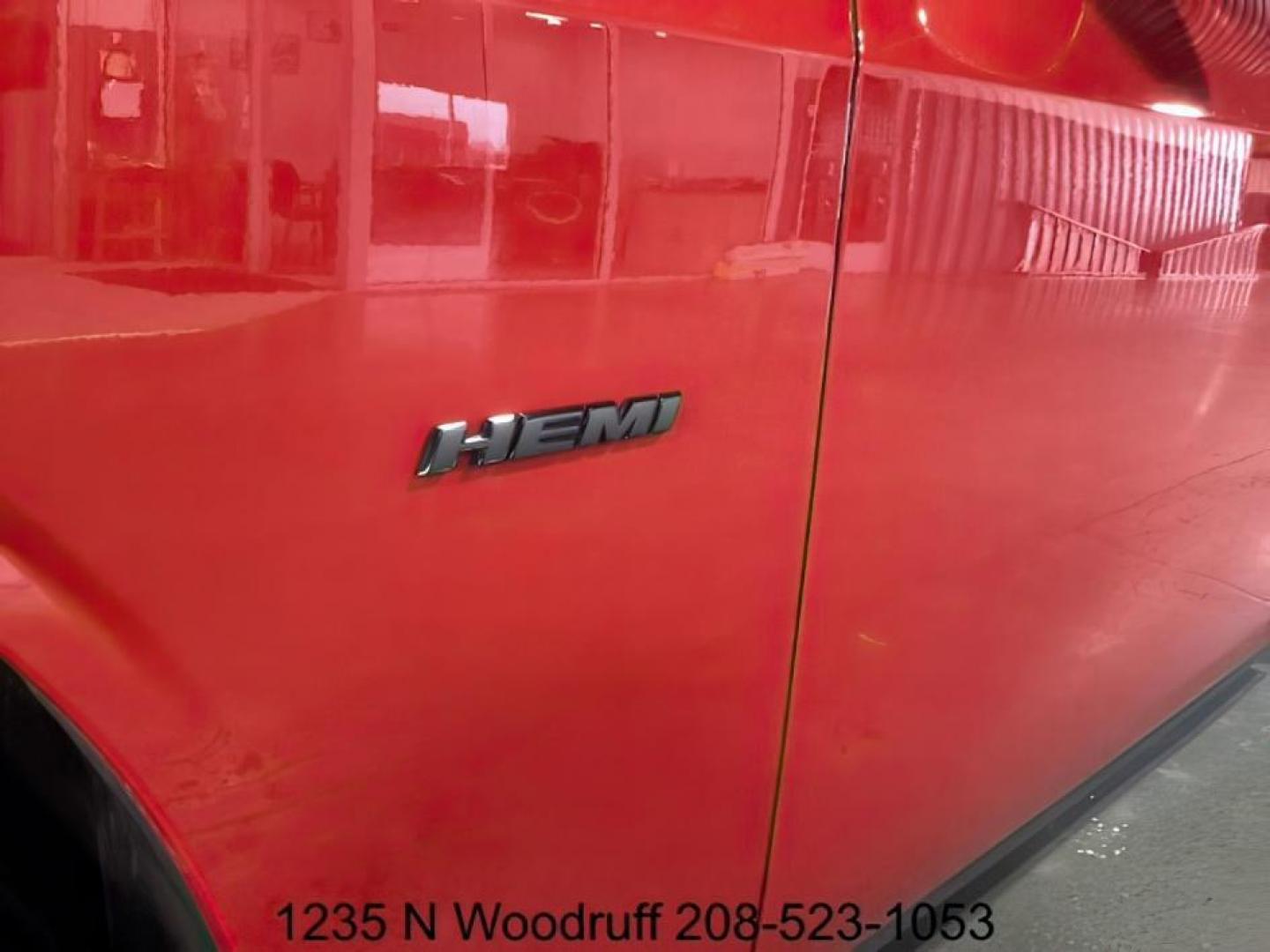 2017 Redline Red Tri-Coat Pearl /Black, leather Dodge Challenger R/T Plus (2C3CDZBT8HH) with an 5.7L V8 OHV 16V engine, 6-Speed Manual transmission, located at 1235 N Woodruff Ave., Idaho Falls, 83401, (208) 523-1053, 43.507172, -112.000488 - At Timberline Auto, finding a great deal on your next vehicle is always easy! Our experienced sales staff's goal is to help find you the right vehicle at the right price! Our knowledgeable finance department has options for almost any credit score. We offer extended service contract options to prote - Photo#7