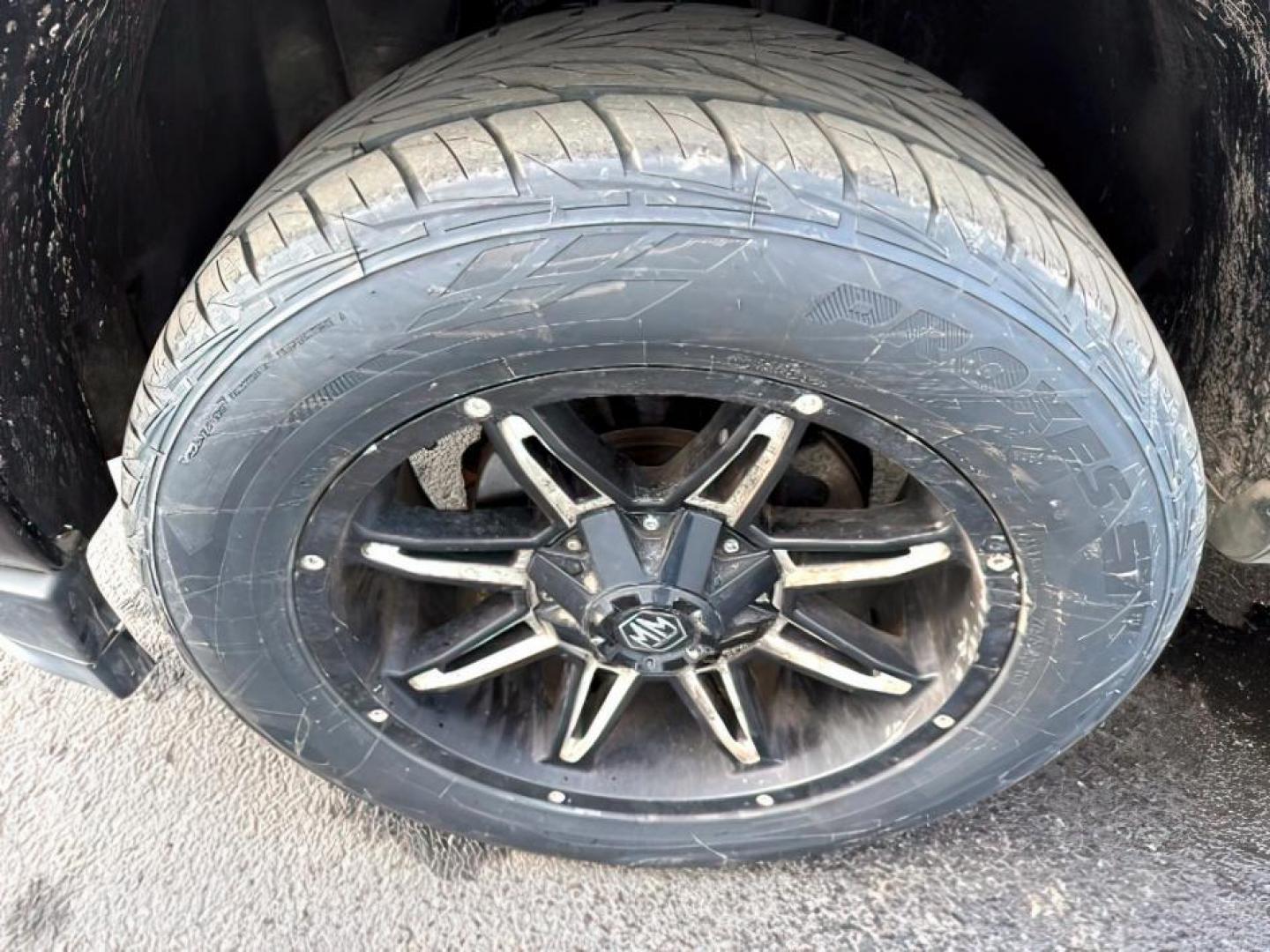 2018 Black /Jet Black, cloth Chevrolet Silverado 1500 LT Crew Cab 4WD (1GCUKREC0JF) with an 5.3L V8 OHV 16V engine, 6-Speed Automatic transmission, located at 1235 N Woodruff Ave., Idaho Falls, 83401, (208) 523-1053, 43.507172, -112.000488 - At Timberline Auto, finding a great deal on your next vehicle is always easy! Our experienced sales staff's goal is to help find you the right vehicle at the right price! Our knowledgeable finance department has options for almost any credit score. We offer extended service contract options to prote - Photo#10
