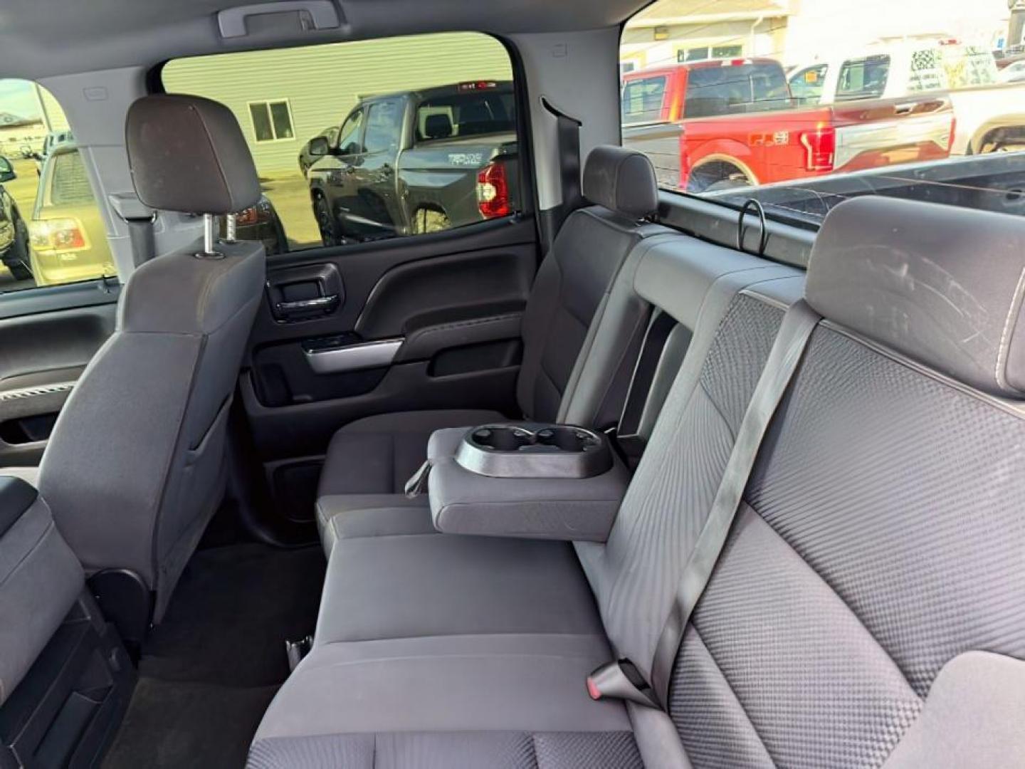 2018 Black /Jet Black, cloth Chevrolet Silverado 1500 LT Crew Cab 4WD (1GCUKREC0JF) with an 5.3L V8 OHV 16V engine, 6-Speed Automatic transmission, located at 1235 N Woodruff Ave., Idaho Falls, 83401, (208) 523-1053, 43.507172, -112.000488 - At Timberline Auto, finding a great deal on your next vehicle is always easy! Our experienced sales staff's goal is to help find you the right vehicle at the right price! Our knowledgeable finance department has options for almost any credit score. We offer extended service contract options to prote - Photo#29