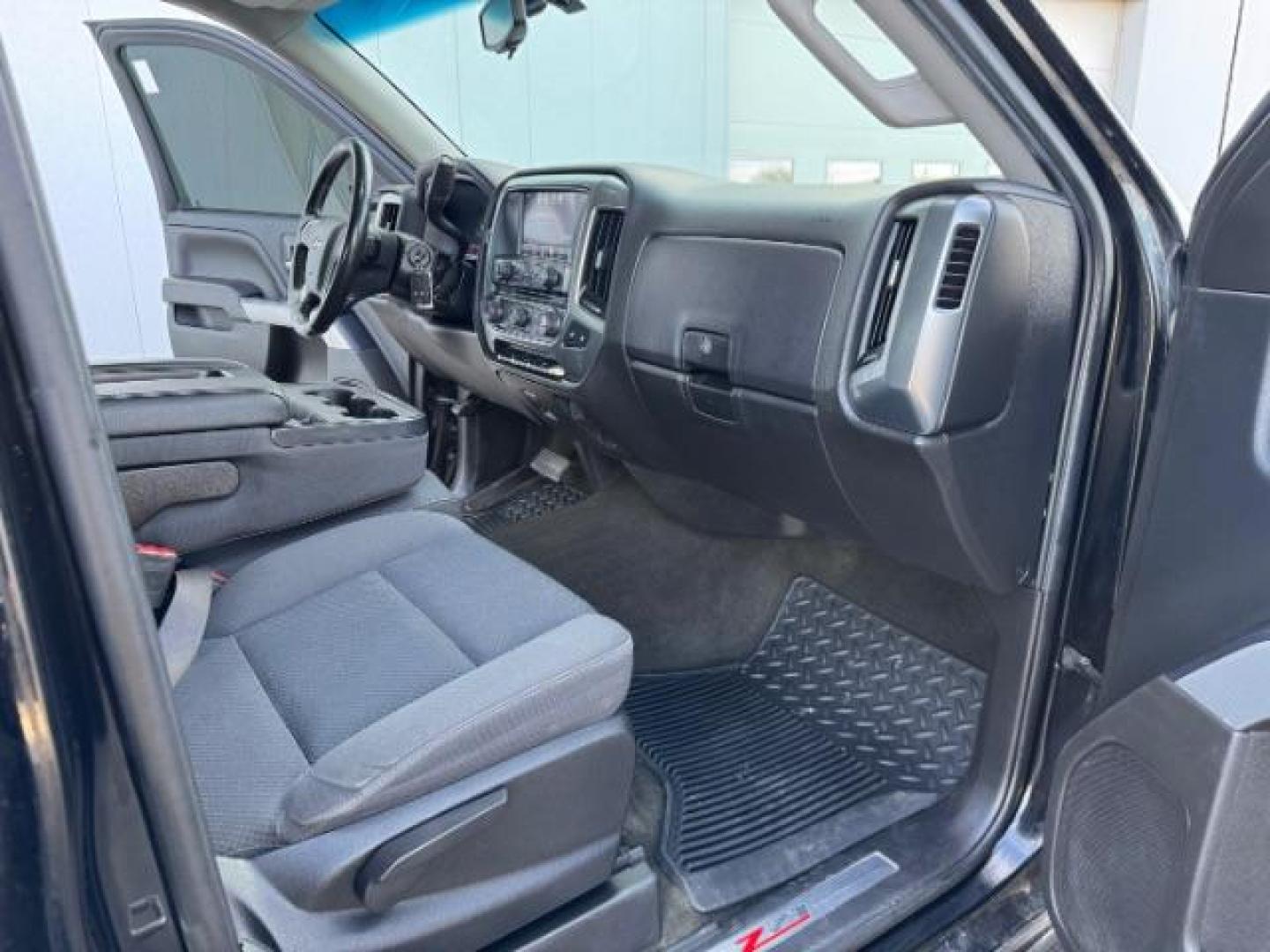 2018 Black /Jet Black, cloth Chevrolet Silverado 1500 LT Crew Cab 4WD (1GCUKREC0JF) with an 5.3L V8 OHV 16V engine, 6-Speed Automatic transmission, located at 1235 N Woodruff Ave., Idaho Falls, 83401, (208) 523-1053, 43.507172, -112.000488 - At Timberline Auto, finding a great deal on your next vehicle is always easy! Our experienced sales staff's goal is to help find you the right vehicle at the right price! Our knowledgeable finance department has options for almost any credit score. We offer extended service contract options to prote - Photo#31