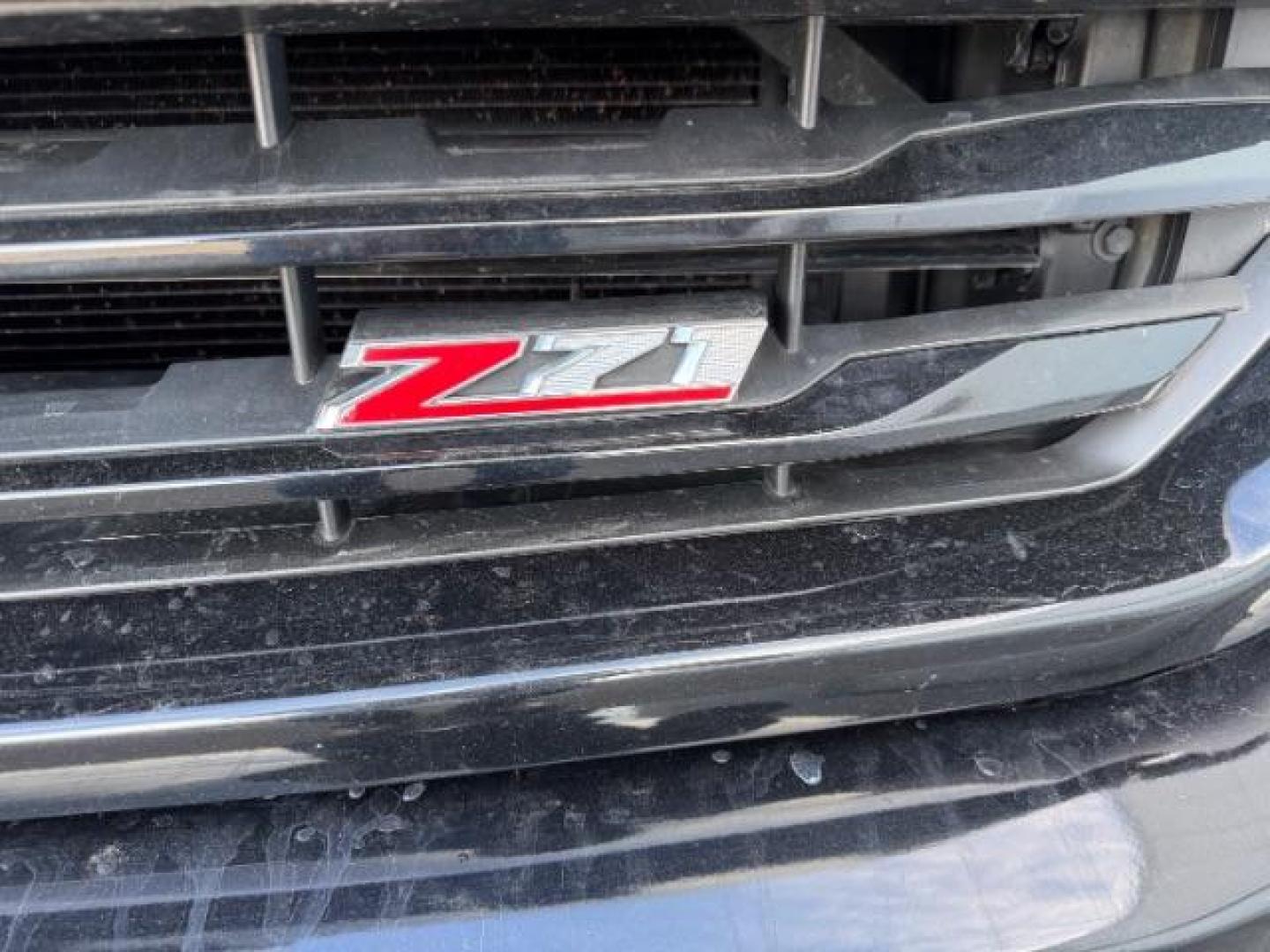 2018 Black /Jet Black, cloth Chevrolet Silverado 1500 LT Crew Cab 4WD (1GCUKREC0JF) with an 5.3L V8 OHV 16V engine, 6-Speed Automatic transmission, located at 1235 N Woodruff Ave., Idaho Falls, 83401, (208) 523-1053, 43.507172, -112.000488 - At Timberline Auto, finding a great deal on your next vehicle is always easy! Our experienced sales staff's goal is to help find you the right vehicle at the right price! Our knowledgeable finance department has options for almost any credit score. We offer extended service contract options to prote - Photo#6