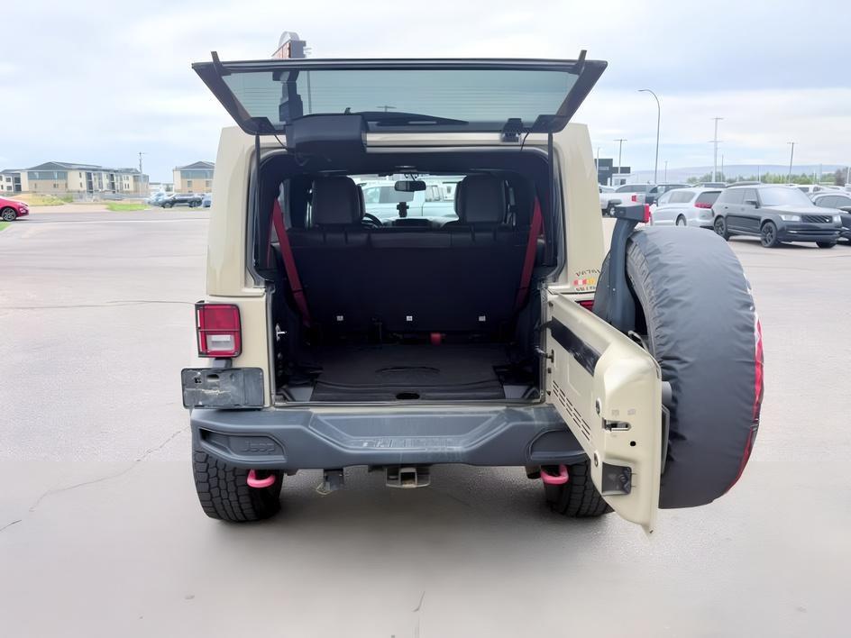 2018 TAN /Black Jeep Wrangler Rubicon (1C4BJWFG4JL) with an V6, 3.6L engine, 6-speed manual transmission, located at 1175 N Woodruff Ave, Idaho Falls, ID, 83401, 43.506901, -111.999657 - <b>Vehicle Details</b><br>Adventure-ready and built to conquer, this 2018 Jeep Wrangler Unlimited Rubicon in Idaho Falls, ID delivers legendary off-road capability with rugged style and everyday comfort. Powered by a strong V6, 3.6L gasoline engine and equipped with 4WD, this Jeep Wrangler is engine- Photo#30