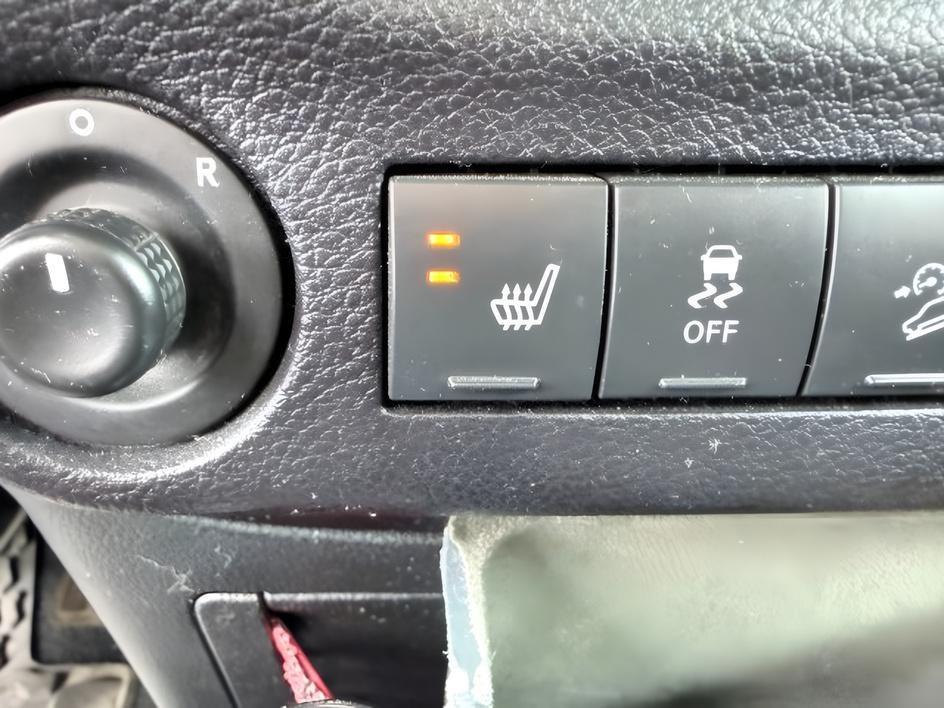2018 TAN /Black Jeep Wrangler Rubicon (1C4BJWFG4JL) with an V6, 3.6L engine, 6-speed manual transmission, located at 1175 N Woodruff Ave, Idaho Falls, ID, 83401, 43.506901, -111.999657 - <b>Vehicle Details</b><br>Adventure-ready and built to conquer, this 2018 Jeep Wrangler Unlimited Rubicon in Idaho Falls, ID delivers legendary off-road capability with rugged style and everyday comfort. Powered by a strong V6, 3.6L gasoline engine and equipped with 4WD, this Jeep Wrangler is engine- Photo#43