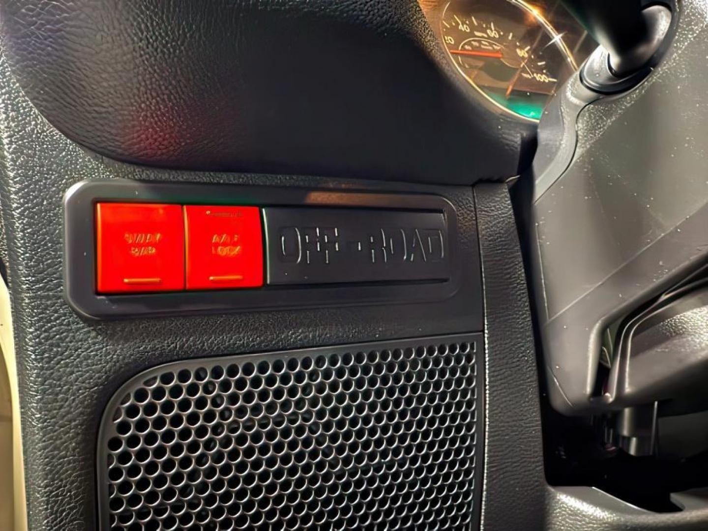2018 TAN /Black, leather Jeep Wrangler JK (1C4BJWFG4JL) with an 36L V6 DOHC 24V FFV engine, Automatic transmission, located at 1175 N Woodruff Ave, Idaho Falls, ID, 83401, 43.506901, -111.999657 - At Timberline Auto, finding a great deal on your next vehicle is always easy! Our experienced sales staff's goal is to help find you the right vehicle at the right price! Our knowledgeable finance department has options for almost any credit score. We offer extended service contract options to prote - Photo#19
