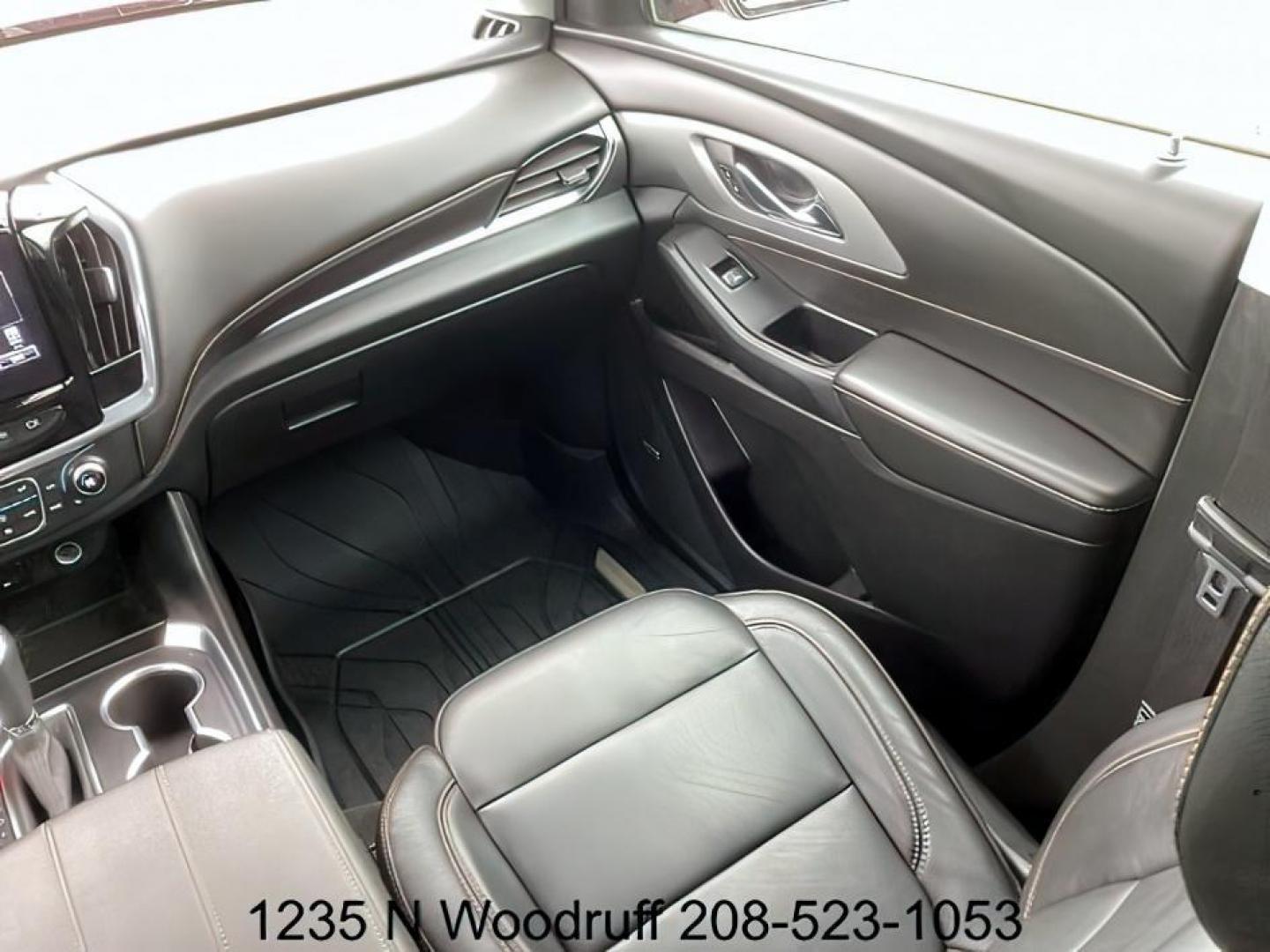 2019 Cajun Red Tintcoat /Jet Black, leather Chevrolet Traverse Premier AWD (1GNEVJKW6KJ) with an 3.6L V6 DOHC 24V engine, 9-Speed Automatic transmission, located at 1235 N Woodruff Ave., Idaho Falls, 83401, (208) 523-1053, 43.507172, -112.000488 - At Timberline Auto, finding a great deal on your next vehicle is always easy! Our experienced sales staff's goal is to help find you the right vehicle at the right price! Our knowledgeable finance department has options for almost any credit score. We offer extended service contract options to prote - Photo#20