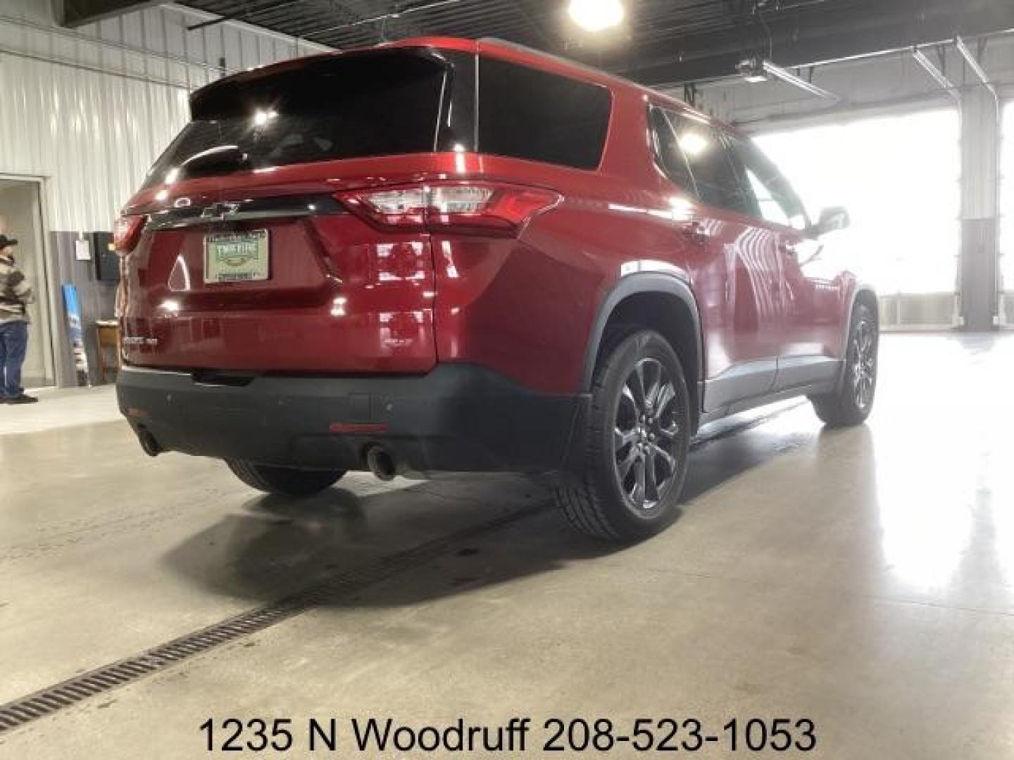 2019 Cajun Red Tintcoat /Jet Black, leather Chevrolet Traverse Premier AWD (1GNEVJKW6KJ) with an 3.6L V6 DOHC 24V engine, 9-Speed Automatic transmission, located at 1235 N Woodruff Ave., Idaho Falls, 83401, (208) 523-1053, 43.507172, -112.000488 - At Timberline Auto, finding a great deal on your next vehicle is always easy! Our experienced sales staff's goal is to help find you the right vehicle at the right price! Our knowledgeable finance department has options for almost any credit score. We offer extended service contract options to prote - Photo#4
