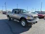 2001 GOLD /CLOTH Ford F-150 XLT SuperCab Short Bed 4WD (1FTRX18L61N) with an 5.4 engine, AUTOMATIC transmission, located at 1235 N Woodruff Ave., Idaho Falls, 83401, (208) 523-1053, 43.507172, -112.000488 - At Timberline Auto, finding a great deal on your next vehicle is always easy! Our experienced sales staff's goal is to help find you the right vehicle at the right price! Our knowledgeable finance department has options for almost any credit score. We offer extended service contract options to prote - Photo#5