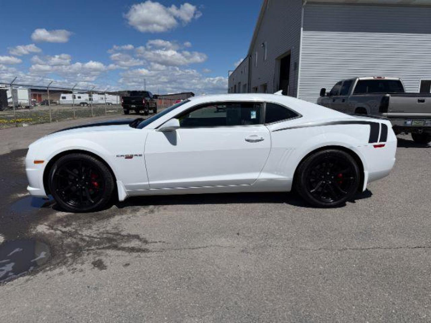 2013 Summit White /Black Leather Interior Chevrolet Camaro 2SS Coupe (2G1FT1EW2D9) with an 6.2L V8 OHV 16V engine, 6-Speed Manual transmission, located at 1235 N Woodruff Ave., Idaho Falls, 83401, (208) 523-1053, 43.507172, -112.000488 - At Timberline Auto, finding a great deal on your next vehicle is always easy! Our experienced sales staff's goal is to help find you the right vehicle at the right price! Our knowledgeable finance department has options for almost any credit score. We offer extended service contract options to prote - Photo#1