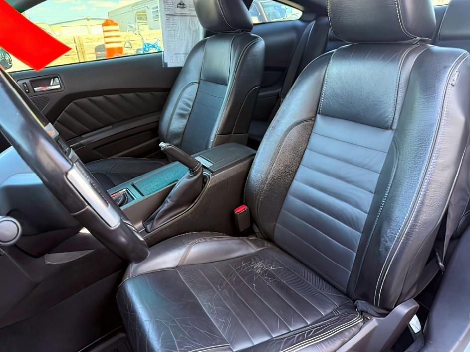 2010 GRAY /Charcoal Black Cloth Interior Ford Mustang GT Coupe (1ZVBP8CH1A5) with an 4.6L V8 SOHC 24V engine, 5-Speed Automatic transmission, located at 1235 N Woodruff Ave., Idaho Falls, 83401, (208) 523-1053, 43.507172, -112.000488 - At Timberline Auto, finding a great deal on your next vehicle is always easy! Our experienced sales staff's goal is to help find you the right vehicle at the right price! Our knowledgeable finance department has options for almost any credit score. We offer extended service contract options to prote- Photo#10