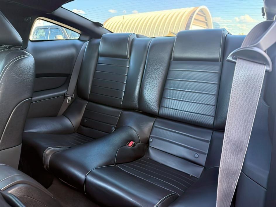 2010 GRAY /Charcoal Black Cloth Interior Ford Mustang GT Coupe (1ZVBP8CH1A5) with an 4.6L V8 SOHC 24V engine, 5-Speed Automatic transmission, located at 1235 N Woodruff Ave., Idaho Falls, 83401, (208) 523-1053, 43.507172, -112.000488 - At Timberline Auto, finding a great deal on your next vehicle is always easy! Our experienced sales staff's goal is to help find you the right vehicle at the right price! Our knowledgeable finance department has options for almost any credit score. We offer extended service contract options to prote- Photo#13