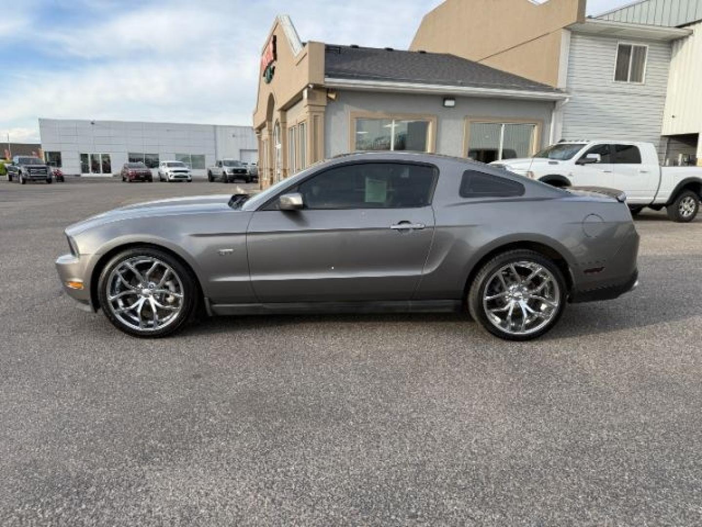 2010 GRAY /Charcoal Black Cloth Interior Ford Mustang GT Coupe (1ZVBP8CH1A5) with an 4.6L V8 SOHC 24V engine, 5-Speed Automatic transmission, located at 1235 N Woodruff Ave., Idaho Falls, 83401, (208) 523-1053, 43.507172, -112.000488 - At Timberline Auto, finding a great deal on your next vehicle is always easy! Our experienced sales staff's goal is to help find you the right vehicle at the right price! Our knowledgeable finance department has options for almost any credit score. We offer extended service contract options to prote - Photo#22