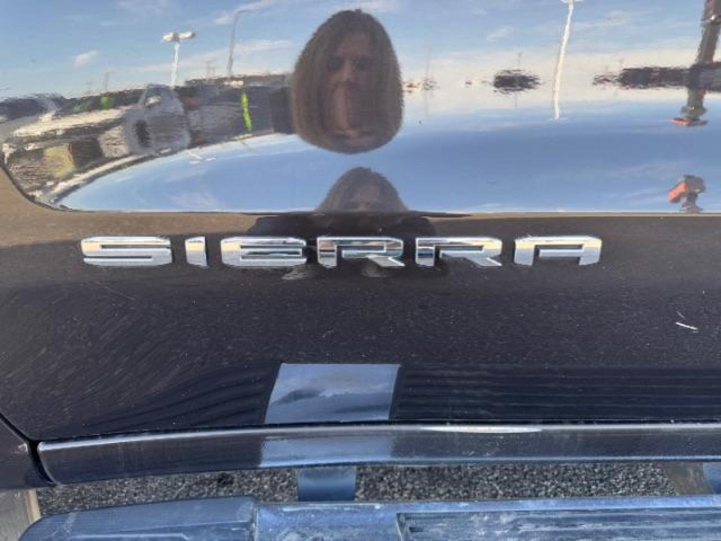 2019 BROWN /LEATHER GMC Sierra 1500 SLT Crew Cab Short Box 4WD (1GTU9DED0KZ) with an 5.3 engine, AUTOMATIC transmission, located at 1235 N Woodruff Ave., Idaho Falls, 83401, (208) 523-1053, 43.507172, -112.000488 - Photo#9