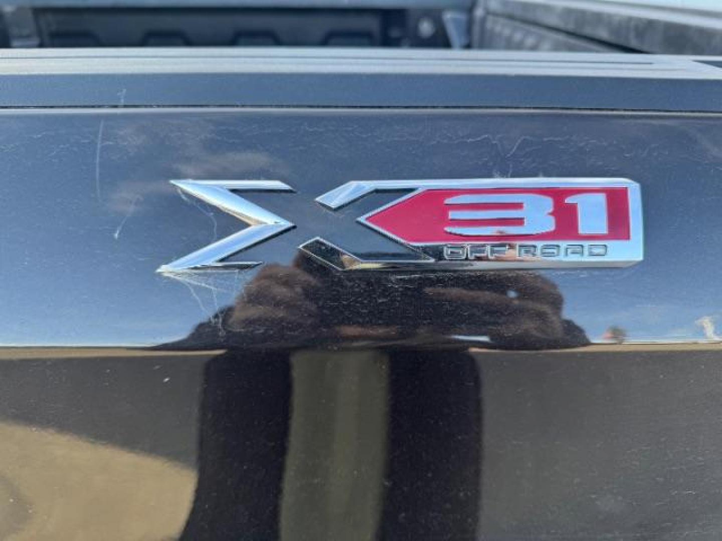 2019 BROWN /LEATHER GMC Sierra 1500 SLT Crew Cab Short Box 4WD (1GTU9DED0KZ) with an 5.3 engine, AUTOMATIC transmission, located at 1235 N Woodruff Ave., Idaho Falls, 83401, (208) 523-1053, 43.507172, -112.000488 - Photo#11