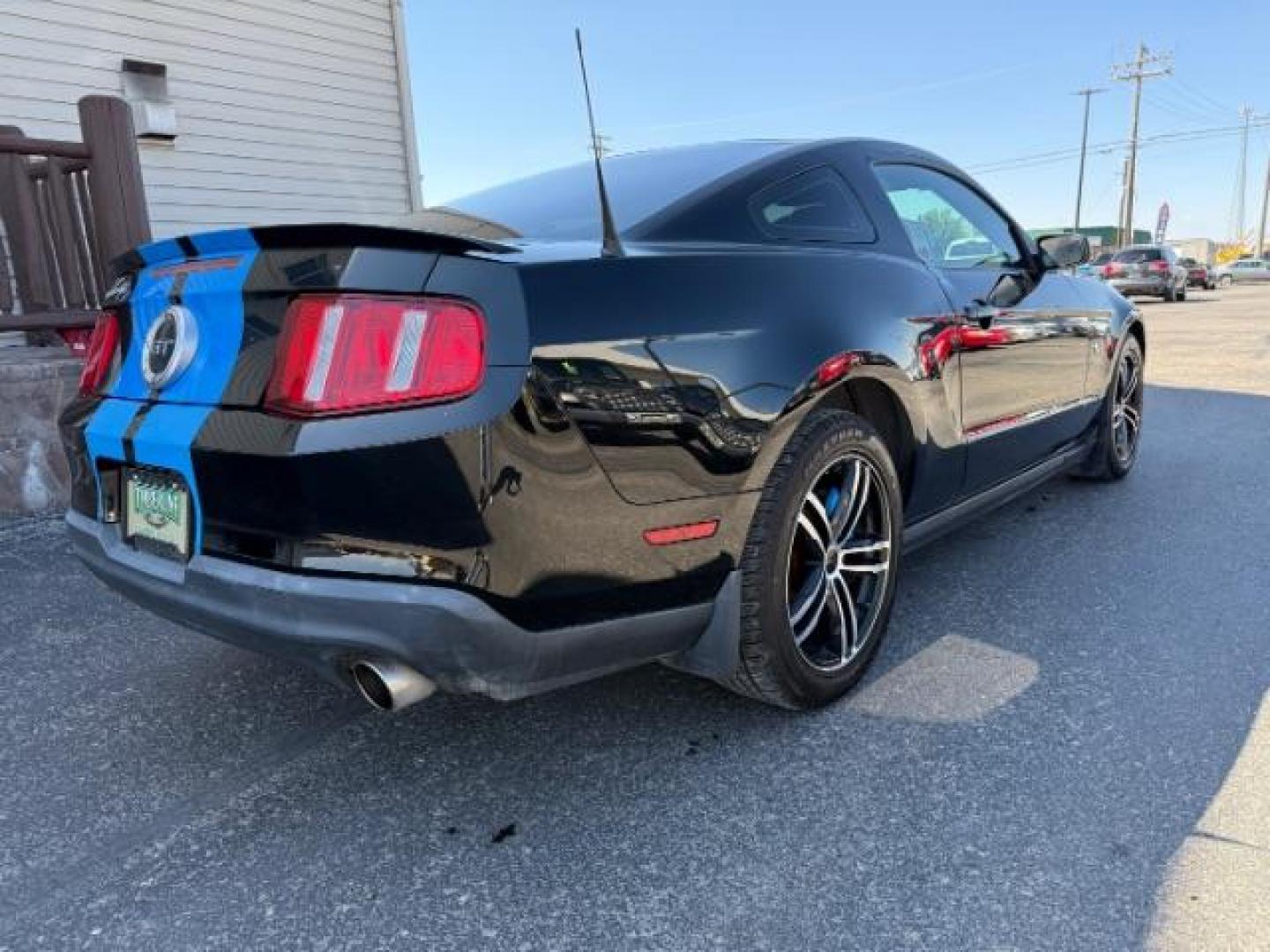 2010 BLACK /LEATHER Ford Mustang GT (1ZVBP8CH6A5) with an 4.6L V8 SOHC 24V engine, MANUAL transmission, located at 1235 N Woodruff Ave., Idaho Falls, 83401, (208) 523-1053, 43.507172, -112.000488 - Photo#4