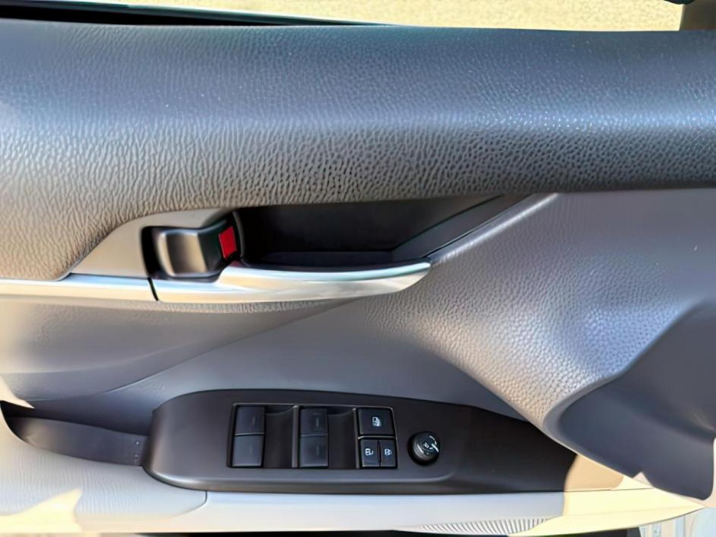 2023 WHITE /Ash Toyota Camry SE AWD (4T1G11BK8PU) with an 2.5L I-4 port/direct injection engine, AUTOMATIC transmission, located at 1235 N Woodruff Ave., Idaho Falls, 83401, (208) 523-1053, 43.507172, -112.000488 - At Timberline Auto, finding a great deal on your next vehicle is always easy! Our experienced sales staff's goal is to help find you the right vehicle at the right price! Our knowledgeable finance department has options for almost any credit score. We offer extended service contract options to prote - Photo#17