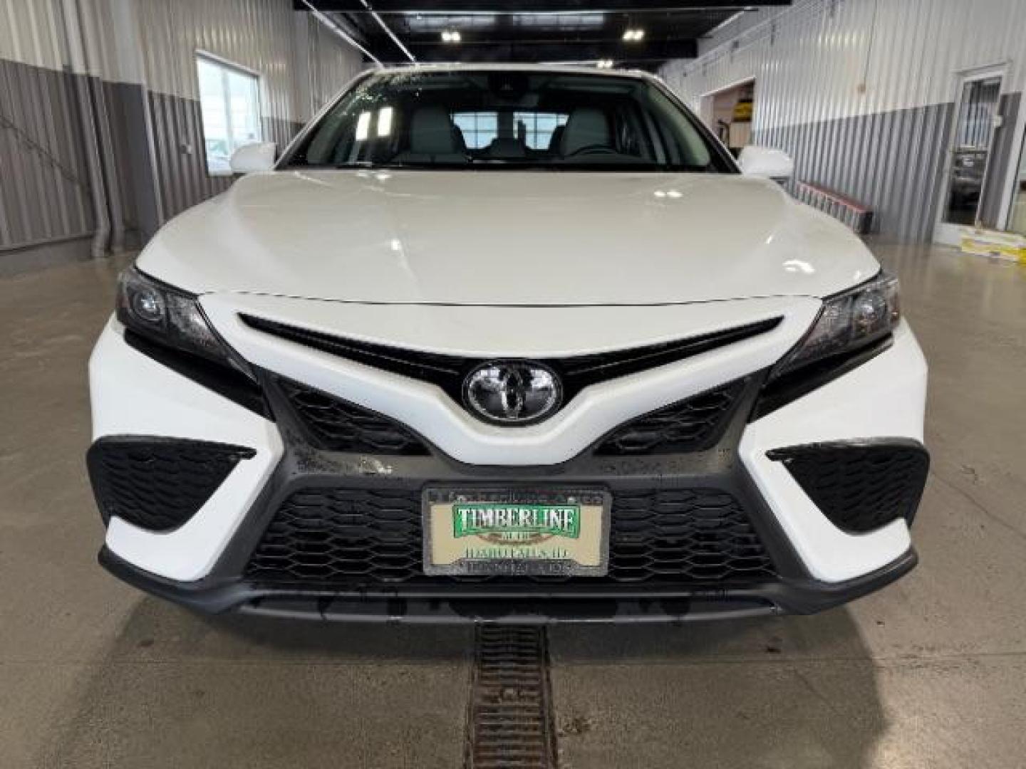 2023 WHITE /Ash Toyota Camry SE AWD (4T1G11BK8PU) with an 2.5 engine, AUTOMATIC transmission, located at 1235 N Woodruff Ave., Idaho Falls, 83401, (208) 523-1053, 43.507172, -112.000488 - At Timberline Auto, finding a great deal on your next vehicle is always easy! Our experienced sales staff's goal is to help find you the right vehicle at the right price! Our knowledgeable finance department has options for almost any credit score. We offer extended service contract options to prote - Photo#6