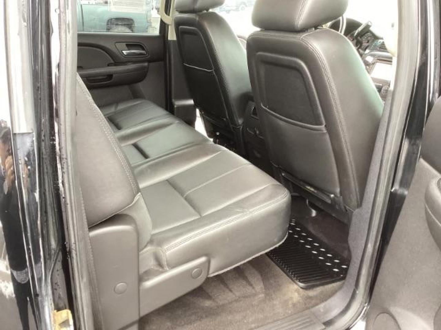 2013 Onyx Black /Ebony Leather Interior GMC Sierra 2500HD SLT Crew Cab 4WD (1GT121E86DF) with an 6.6L V8 OHV 32V TURBO DIESEL engine, 6-Speed Automatic transmission, located at 1235 N Woodruff Ave., Idaho Falls, 83401, (208) 523-1053, 43.507172, -112.000488 - At Timberline Auto, finding a great deal on your next vehicle is always easy! Our experienced sales staff's goal is to help find you the right vehicle at the right price! Our knowledgeable finance department has options for almost any credit score. We offer extended service contract options to prote - Photo#15