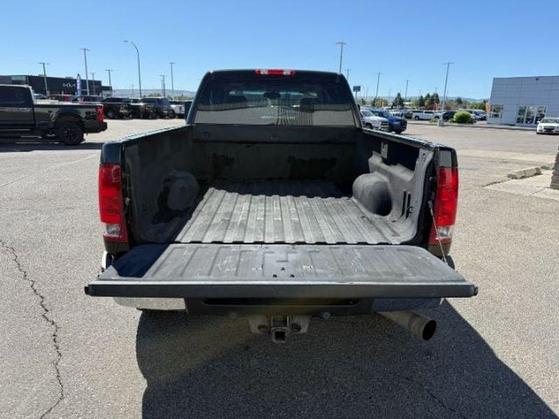 2013 Steel Gray Metallic /Ebony GMC Sierra SLT (1GT121E86DF) with an V8, 6.6L engine, 6-Speed Automatic transmission, located at 1175 N Woodruff Ave, Idaho Falls, ID, 83401, 43.506901, -111.999657 - <b>Vehicle Details</b><br>Looking for a heavy-duty pickup that blends power, comfort, and capability? This pre-owned 2013 GMC Sierra 2500 SLT with 4WD and a V8 6.6L Diesel engine is ready to tackle tough jobs and weekend adventures alike. Built for drivers who need serious towing strength and confid- Photo#5