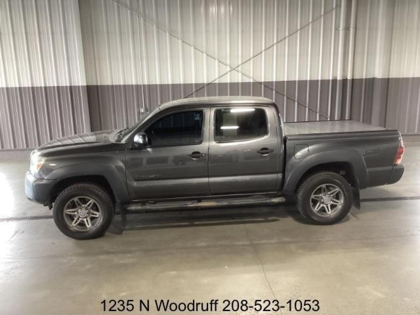 2013 GRAY /Graphite Cloth Interior Toyota Tacoma Double Cab V6 Auto 4WD (5TFLU4EN6DX) with an 4.0L V6 DOHC 24V engine, 5-Speed Automatic transmission, located at 1235 N Woodruff Ave., Idaho Falls, 83401, (208) 523-1053, 43.507172, -112.000488 - At Timberline Auto, finding a great deal on your next vehicle is always easy! Our experienced sales staff's goal is to help find you the right vehicle at the right price! Our knowledgeable finance department has options for almost any credit score. We offer extended service contract options to prote - Photo#1
