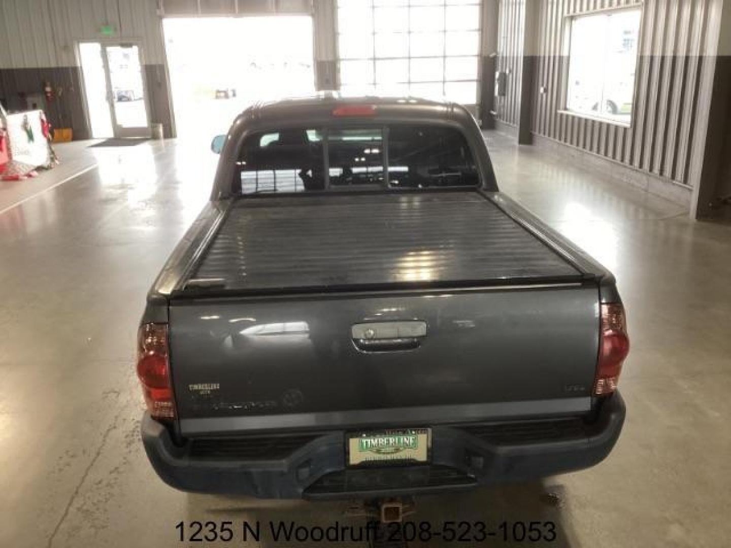2013 GRAY /Graphite Cloth Interior Toyota Tacoma Double Cab V6 Auto 4WD (5TFLU4EN6DX) with an 4.0L V6 DOHC 24V engine, 5-Speed Automatic transmission, located at 1235 N Woodruff Ave., Idaho Falls, 83401, (208) 523-1053, 43.507172, -112.000488 - At Timberline Auto, finding a great deal on your next vehicle is always easy! Our experienced sales staff's goal is to help find you the right vehicle at the right price! Our knowledgeable finance department has options for almost any credit score. We offer extended service contract options to prote - Photo#3