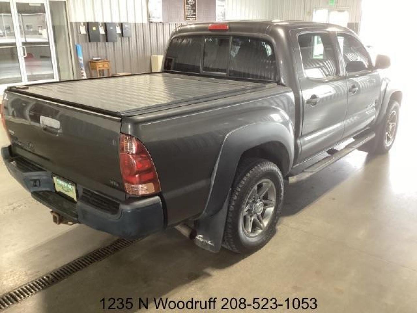 2013 GRAY /Graphite Cloth Interior Toyota Tacoma Double Cab V6 Auto 4WD (5TFLU4EN6DX) with an 4.0L V6 DOHC 24V engine, 5-Speed Automatic transmission, located at 1235 N Woodruff Ave., Idaho Falls, 83401, (208) 523-1053, 43.507172, -112.000488 - At Timberline Auto, finding a great deal on your next vehicle is always easy! Our experienced sales staff's goal is to help find you the right vehicle at the right price! Our knowledgeable finance department has options for almost any credit score. We offer extended service contract options to prote - Photo#4