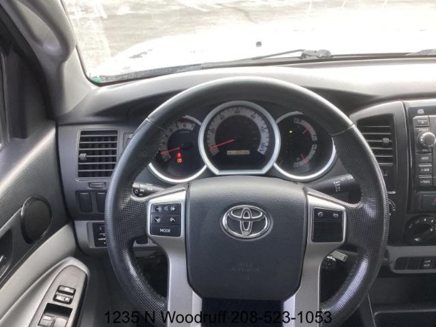 2013 GRAY /Graphite Cloth Interior Toyota Tacoma Double Cab V6 Auto 4WD (5TFLU4EN6DX) with an 4.0L V6 DOHC 24V engine, 5-Speed Automatic transmission, located at 1235 N Woodruff Ave., Idaho Falls, 83401, (208) 523-1053, 43.507172, -112.000488 - At Timberline Auto, finding a great deal on your next vehicle is always easy! Our experienced sales staff's goal is to help find you the right vehicle at the right price! Our knowledgeable finance department has options for almost any credit score. We offer extended service contract options to prote - Photo#11