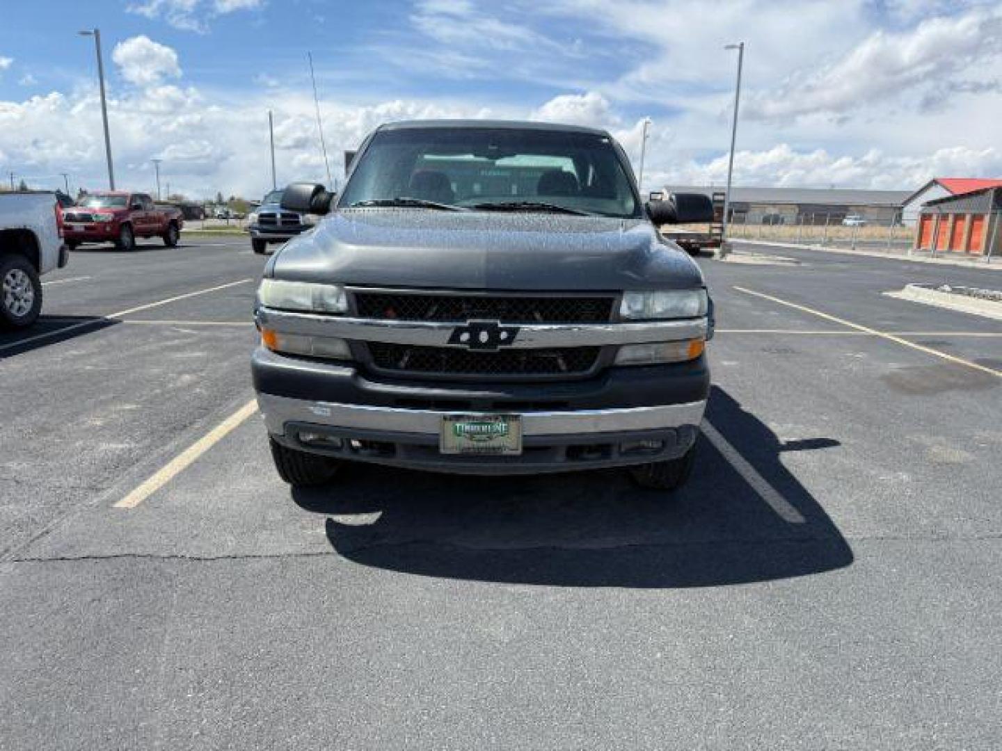 2001 GRAY /Graphite Cloth Chevrolet Silverado 2500HD LS Crew Cab Long Bed 4WD (1GCHK23131F) with an 6.6L V8 OHV 32V TURBO DIESEL engine, 5-Speed Automatic transmission, located at 1235 N Woodruff Ave., Idaho Falls, 83401, (208) 523-1053, 43.507172, -112.000488 - At Timberline Auto, finding a great deal on your next vehicle is always easy! Our experienced sales staff's goal is to help find you the right vehicle at the right price! Our knowledgeable finance department has options for almost any credit score. We offer extended service contract options to prote - Photo#7