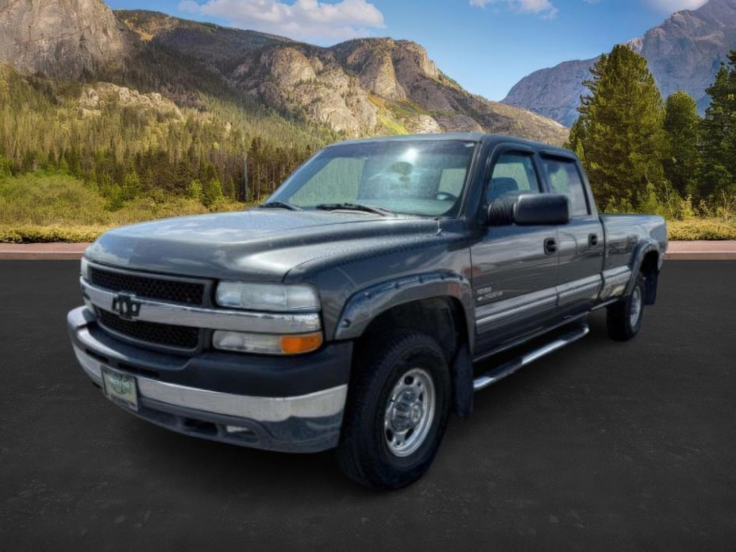 2001 GRAY /Graphite Cloth Chevrolet Silverado 2500HD LS Crew Cab Long Bed 4WD (1GCHK23131F) with an 6.6L V8 OHV 32V TURBO DIESEL engine, 5-Speed Automatic transmission, located at 1235 N Woodruff Ave., Idaho Falls, 83401, (208) 523-1053, 43.507172, -112.000488 - At Timberline Auto, finding a great deal on your next vehicle is always easy! Our experienced sales staff's goal is to help find you the right vehicle at the right price! Our knowledgeable finance department has options for almost any credit score. We offer extended service contract options to prote - Photo#0