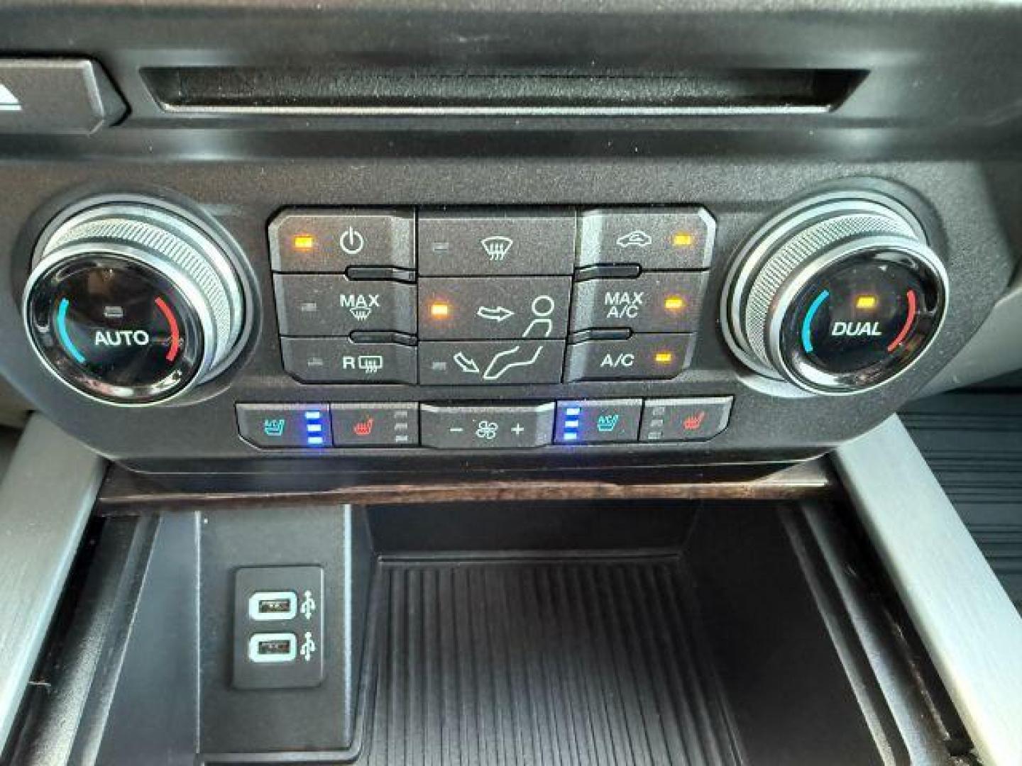 2017 BLACK /LEATHER Ford F-350 SD Platinum (1FT8W3DT7HE) with an 6.7 engine, AUTOMATIC transmission, located at 1235 N Woodruff Ave., Idaho Falls, 83401, (208) 523-1053, 43.507172, -112.000488 - Photo#23