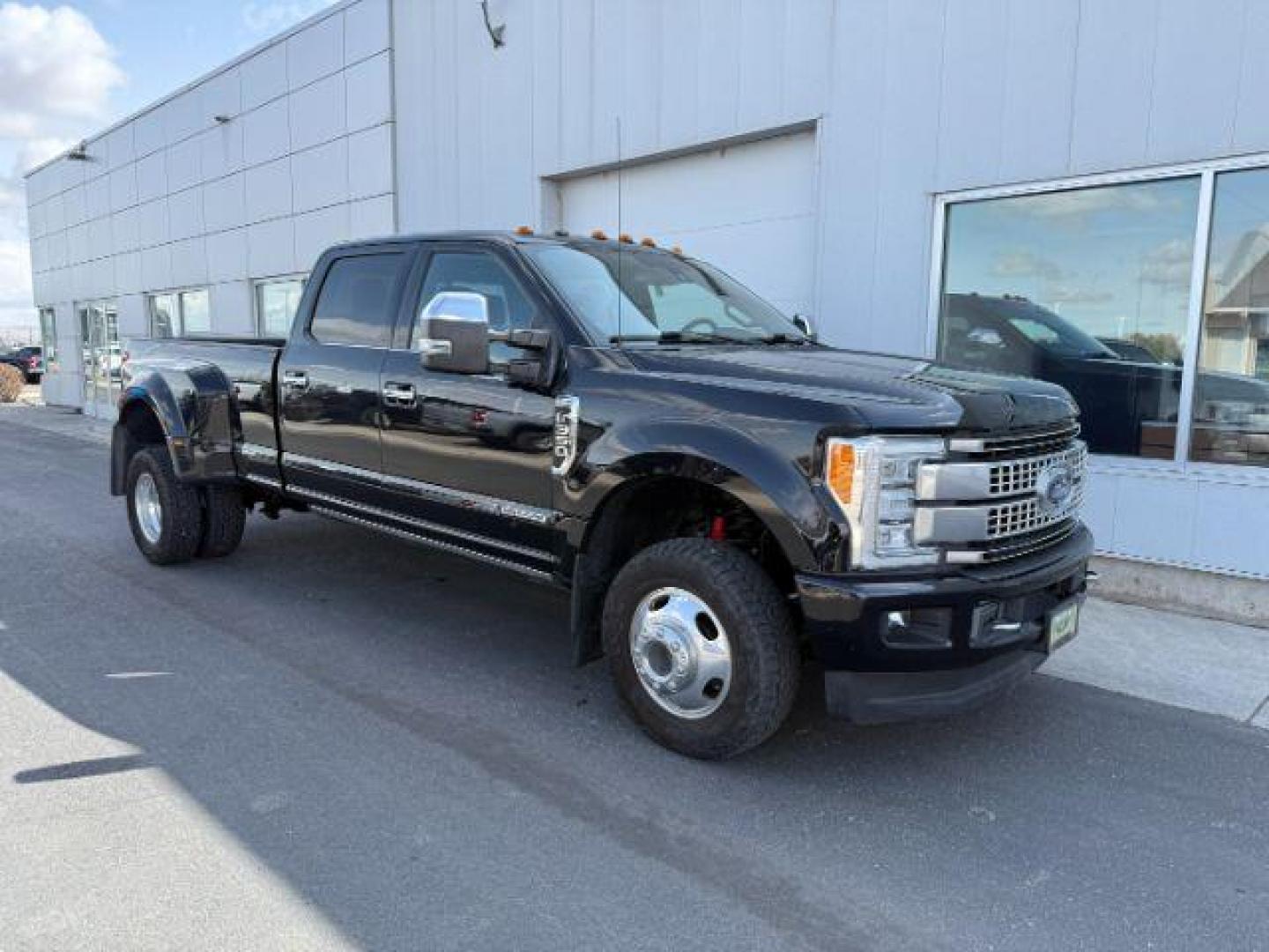 2017 BLACK /LEATHER Ford F-350 SD Platinum (1FT8W3DT7HE) with an 6.7 engine, AUTOMATIC transmission, located at 1235 N Woodruff Ave., Idaho Falls, 83401, (208) 523-1053, 43.507172, -112.000488 - Photo#8