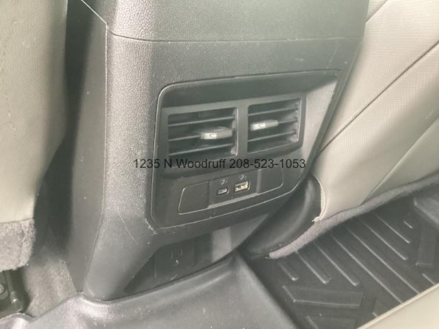 2024 Glacier Blue Metallic /Jet Black/Artem Chevrolet Colorado ZR2 Crew Cab 4WD (1GCPTFEK0R1) with an 2.7L L4 DOHC 16V TURBO engine, 6-Speed Automatic transmission, located at 1235 N Woodruff Ave., Idaho Falls, 83401, (208) 523-1053, 43.507172, -112.000488 - At Timberline Auto, finding a great deal on your next vehicle is always easy! Our experienced sales staff's goal is to help find you the right vehicle at the right price! Our knowledgeable finance department has options for almost any credit score. We offer extended service contract options to prote - Photo#12