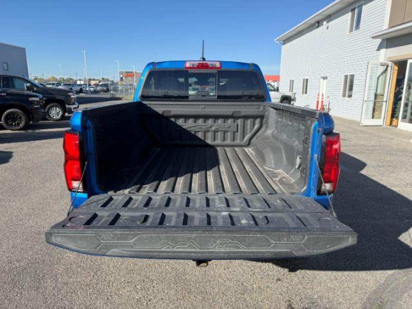 2024 Glacier Blue Metallic /Jet Black/Artem Chevrolet Colorado (1GCPTFEK0R1) with an 27L L4 DOHC 16V TURBO engine, Automatic transmission, located at 1175 N Woodruff Ave, Idaho Falls, ID, 83401, 43.506901, -111.999657 - At Timberline Auto, finding a great deal on your next vehicle is always easy! Our experienced sales staff's goal is to help find you the right vehicle at the right price! Our knowledgeable finance department has options for almost any credit score. We offer extended service contract options to prote - Photo#24